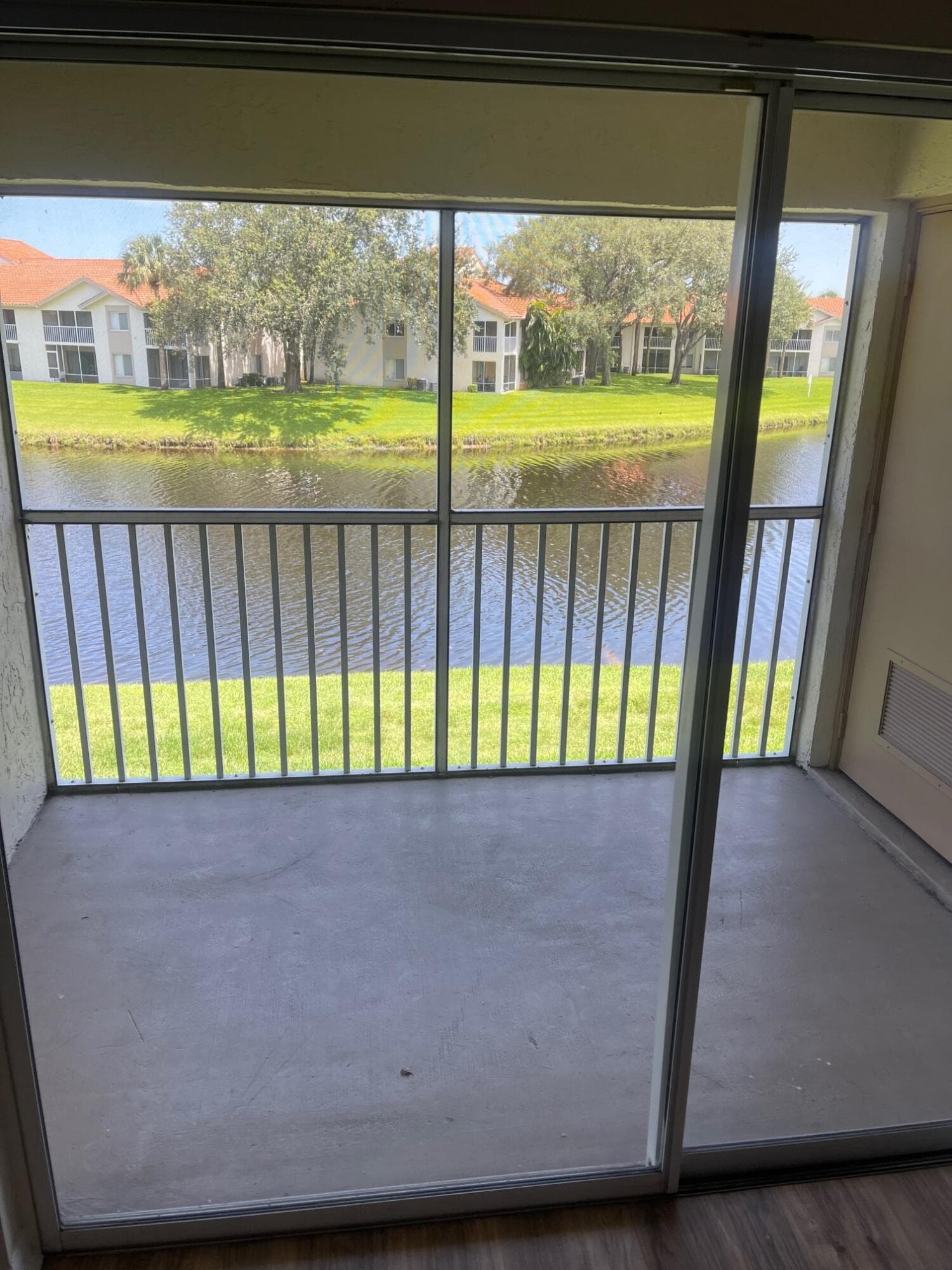 6202 Glenmoor Drive 6202, West Palm Beach, FL 33409 — photo 5 of 26