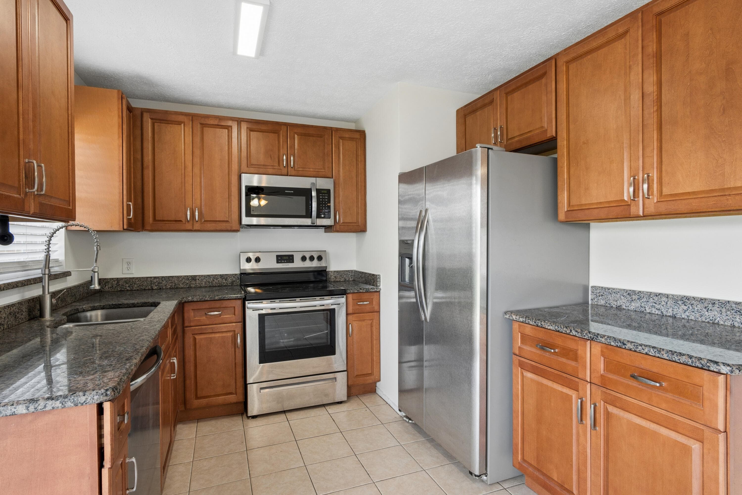 825 SW Canary Terrace, Port St. Lucie, FL 34953 — photo 8 of 33