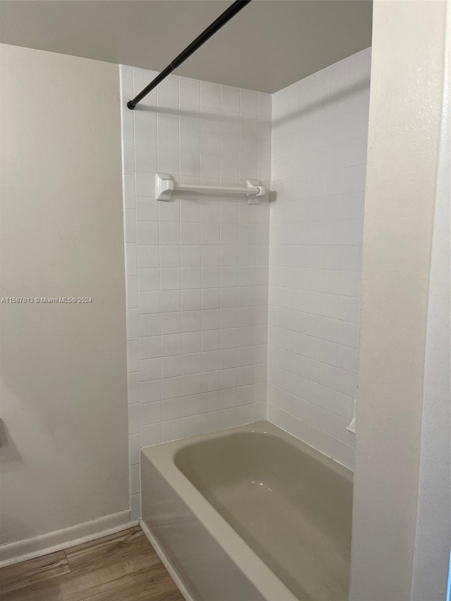212 Lake Pointe Drive 313, Oakland Park, FL 33309 — photo 11 of 11