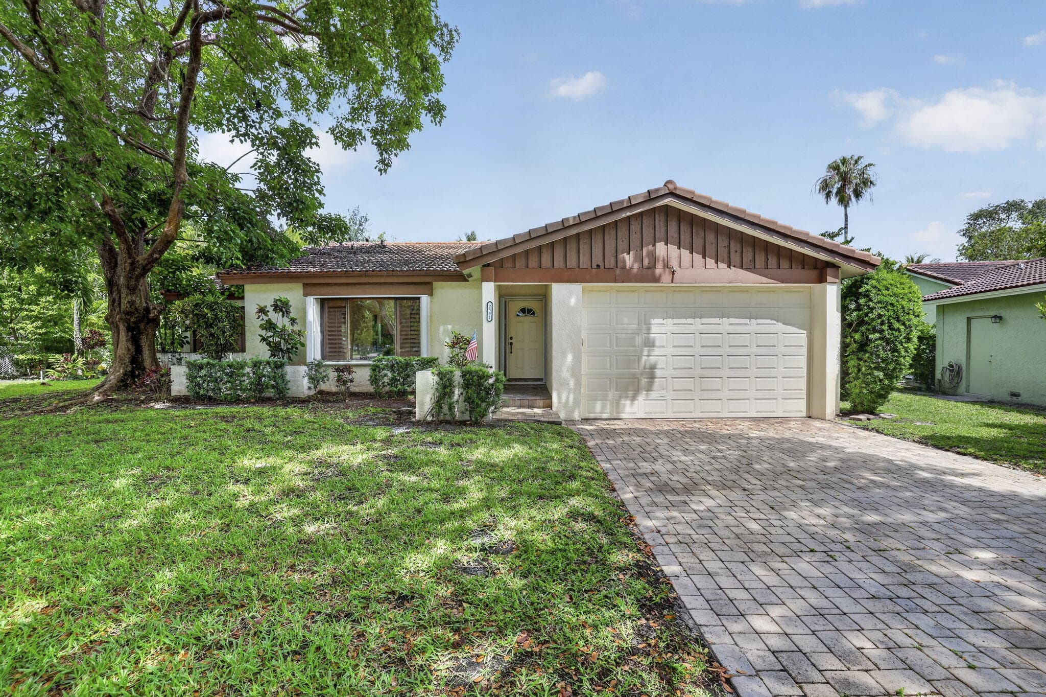 2551 NW 98th Terrace, Coral Springs, FL 33065 — photo 1 of 30
