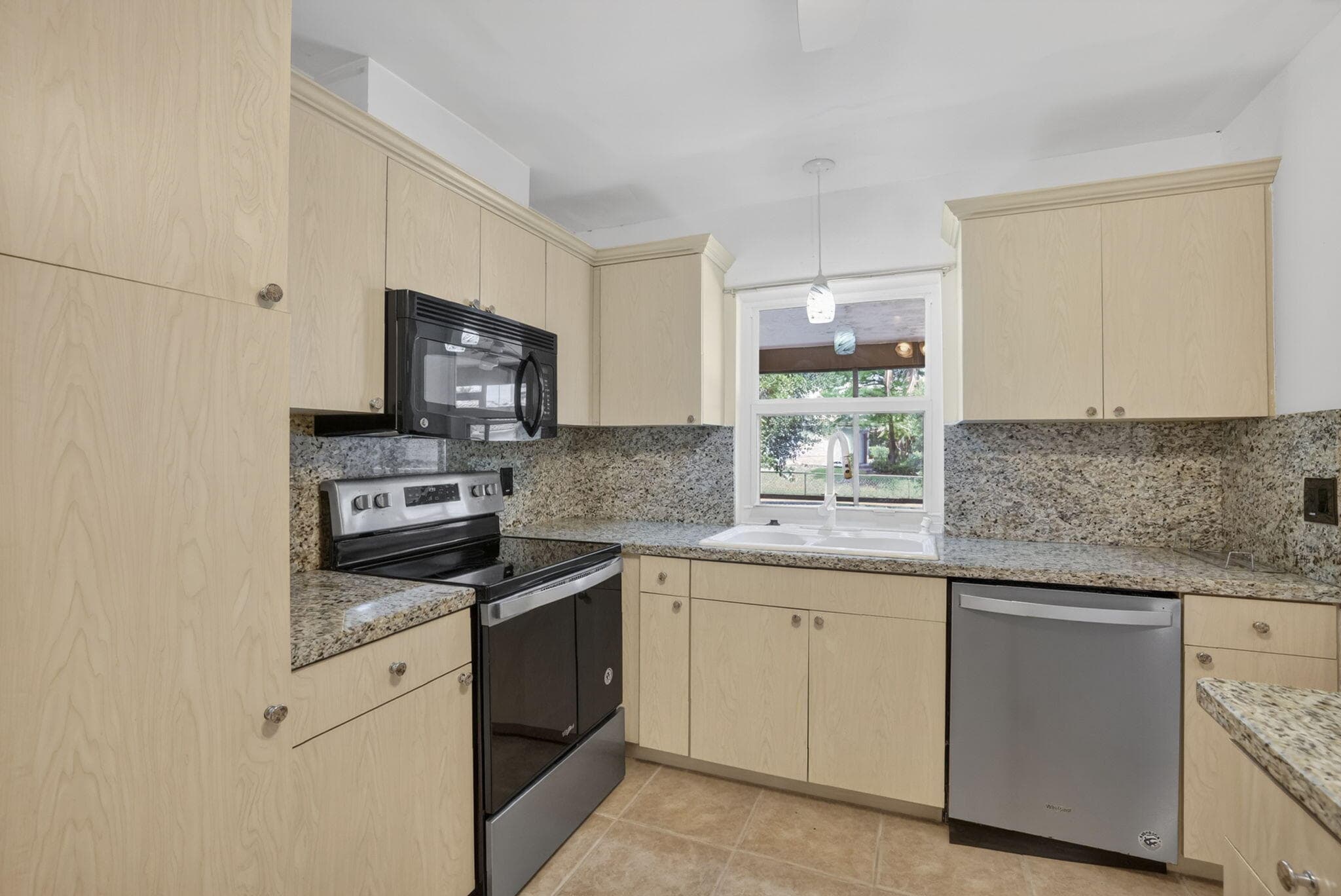 2551 NW 98th Terrace, Coral Springs, FL 33065 — photo 8 of 30
