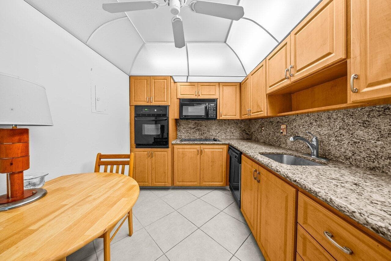 3460 S Ocean Boulevard 6150, Palm Beach, FL 33480 — photo 10 of 34