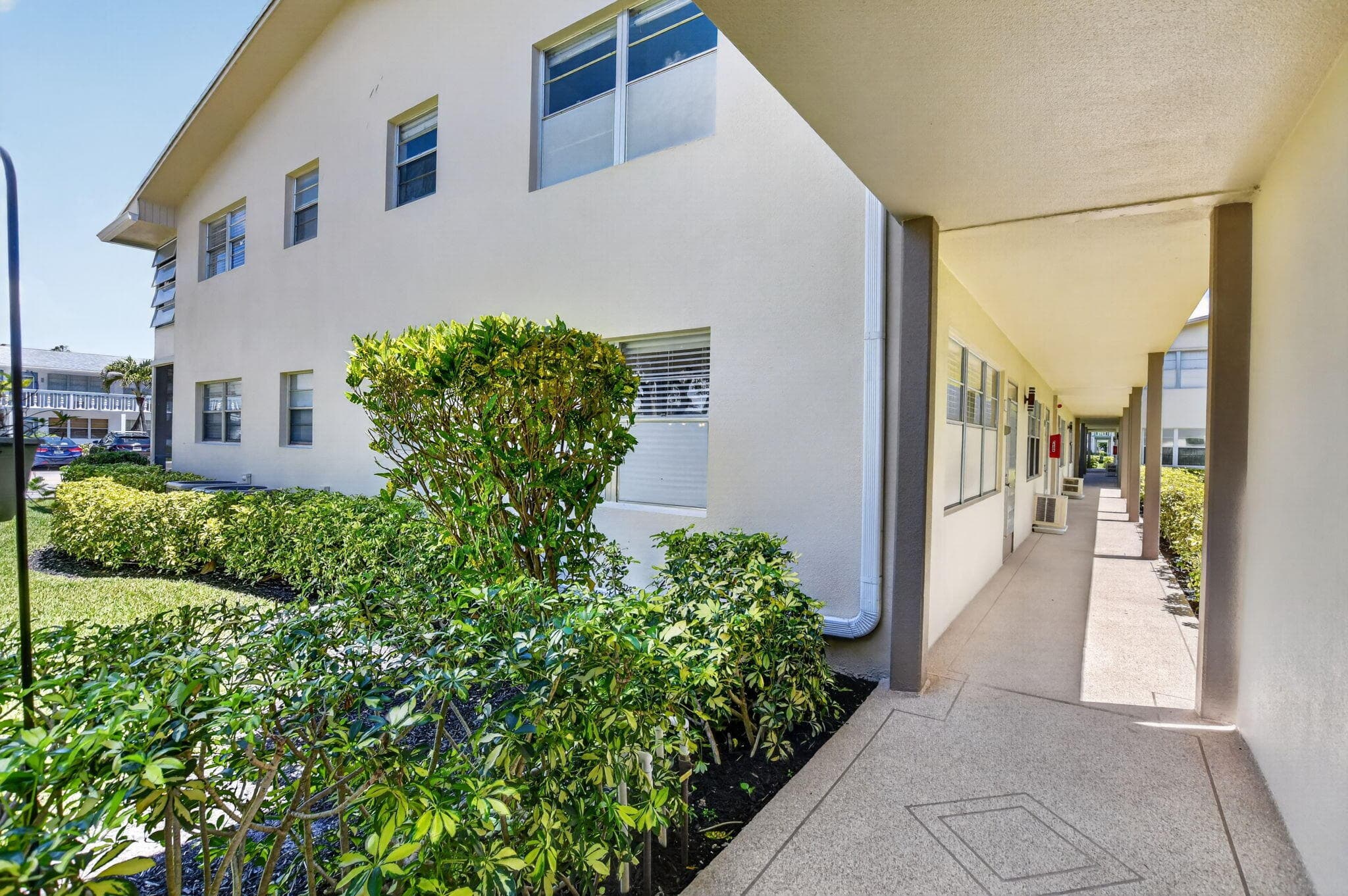 492 W Tilford W, Deerfield Beach, FL 33442 — photo 27 of 97