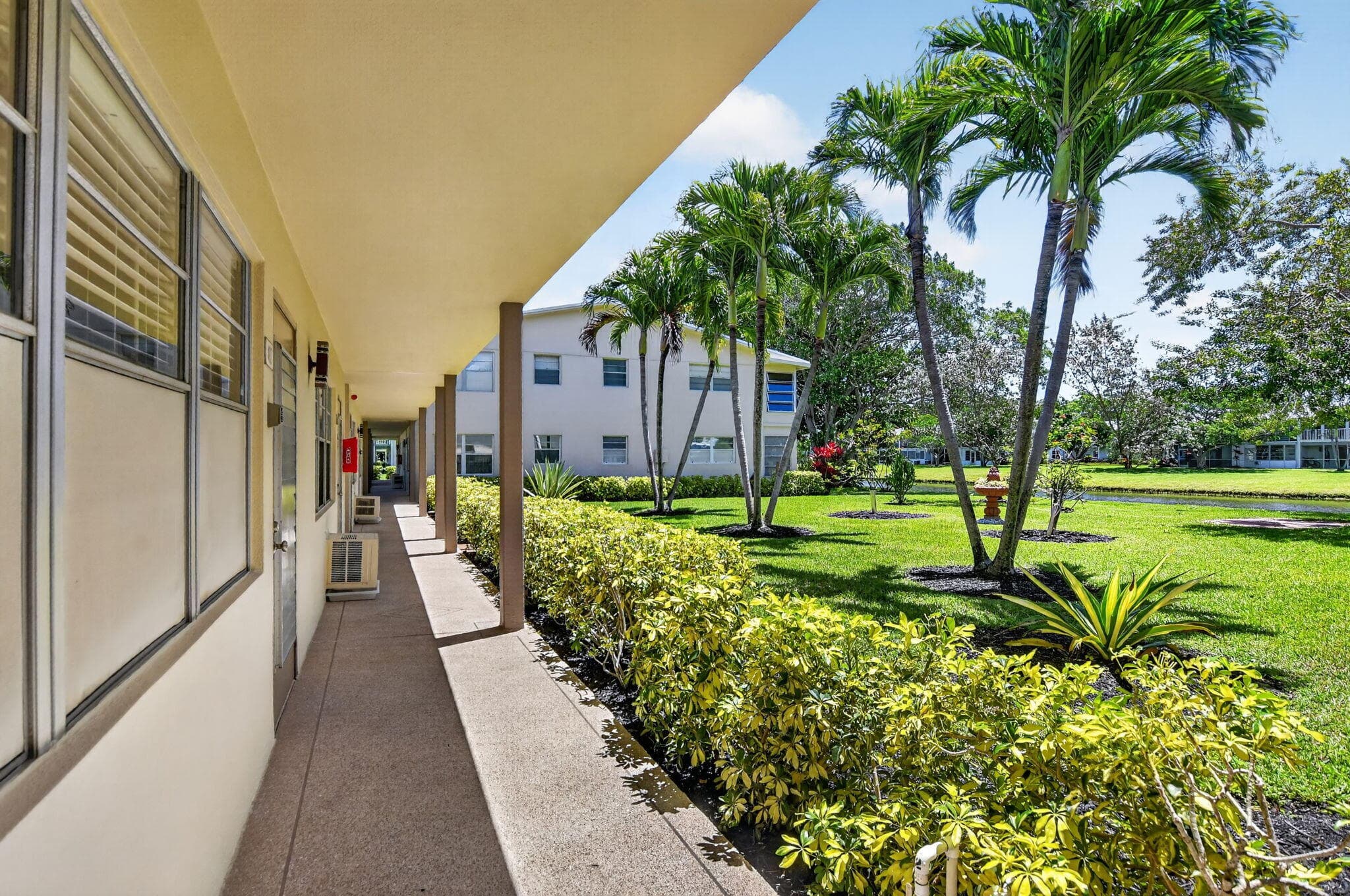 492 W Tilford W, Deerfield Beach, FL 33442 — photo 25 of 97