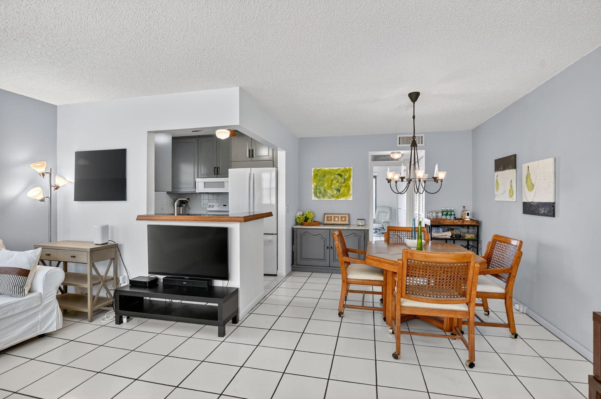 492 W Tilford W, Deerfield Beach, FL 33442 — photo 10 of 97