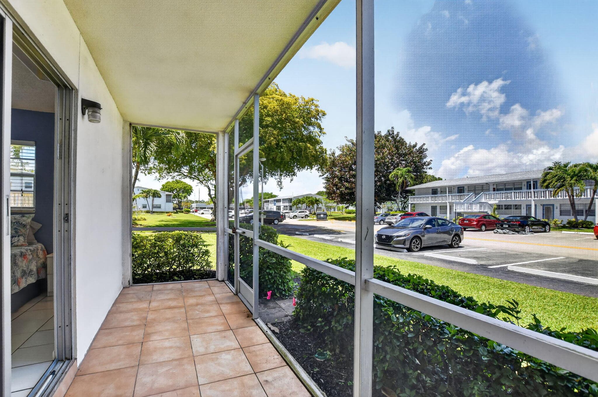 492 W Tilford W, Deerfield Beach, FL 33442 — photo 21 of 97