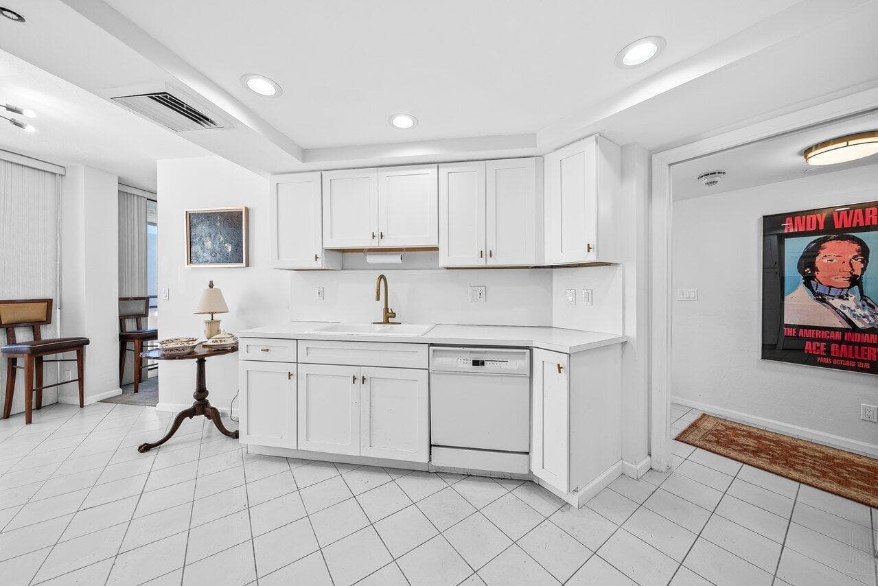 3560 S Ocean Boulevard 809, South Palm Beach, FL 33480 — photo 11 of 39