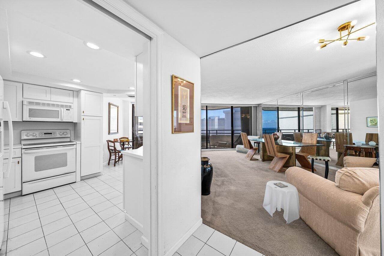 3560 S Ocean Boulevard 809, South Palm Beach, FL 33480 — photo 4 of 40