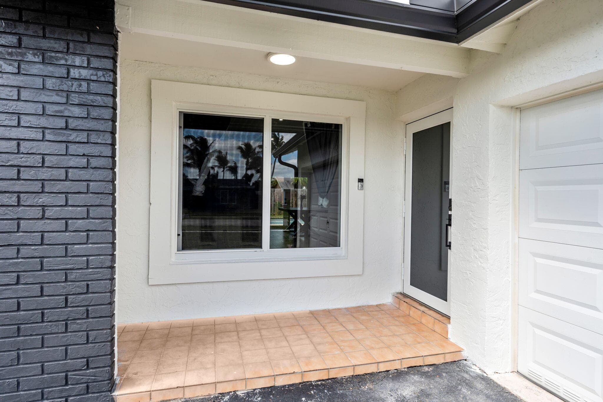 11831 NW 38th Place, Sunrise, FL 33323 — photo 8 of 35
