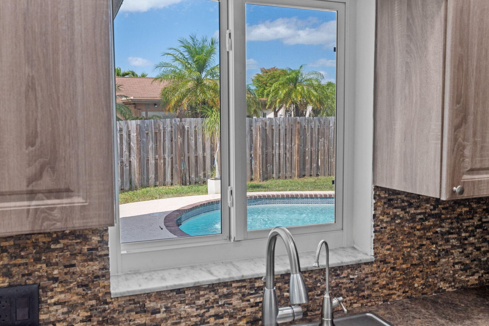 11831 NW 38th Place, Sunrise, FL 33323 — photo 18 of 35