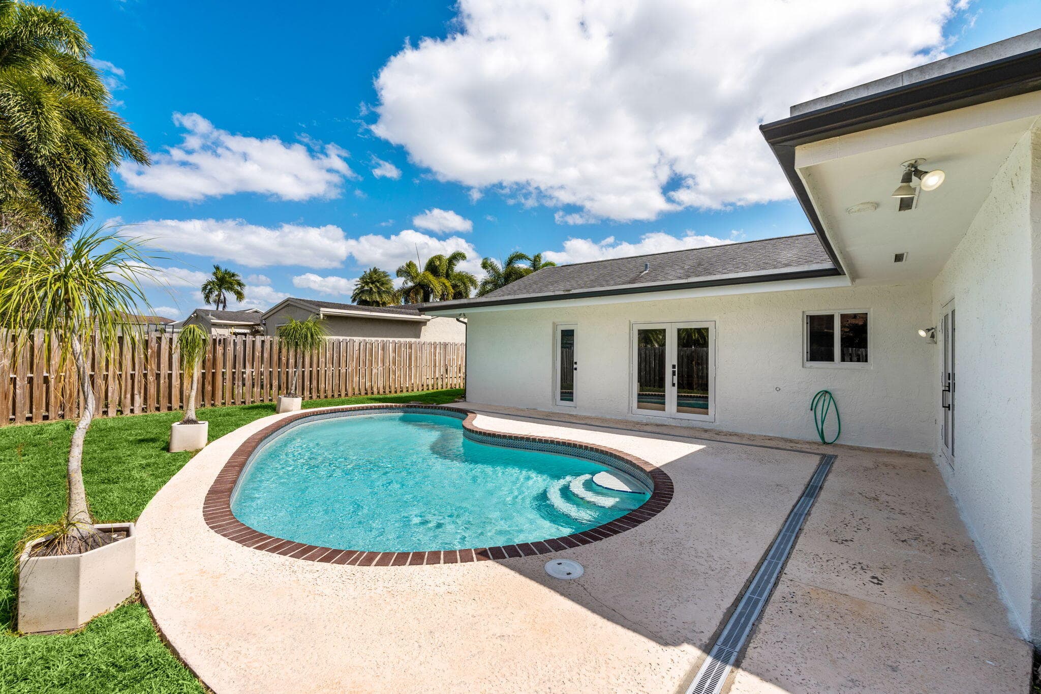 11831 NW 38th Place, Sunrise, FL 33323 — photo 5 of 35