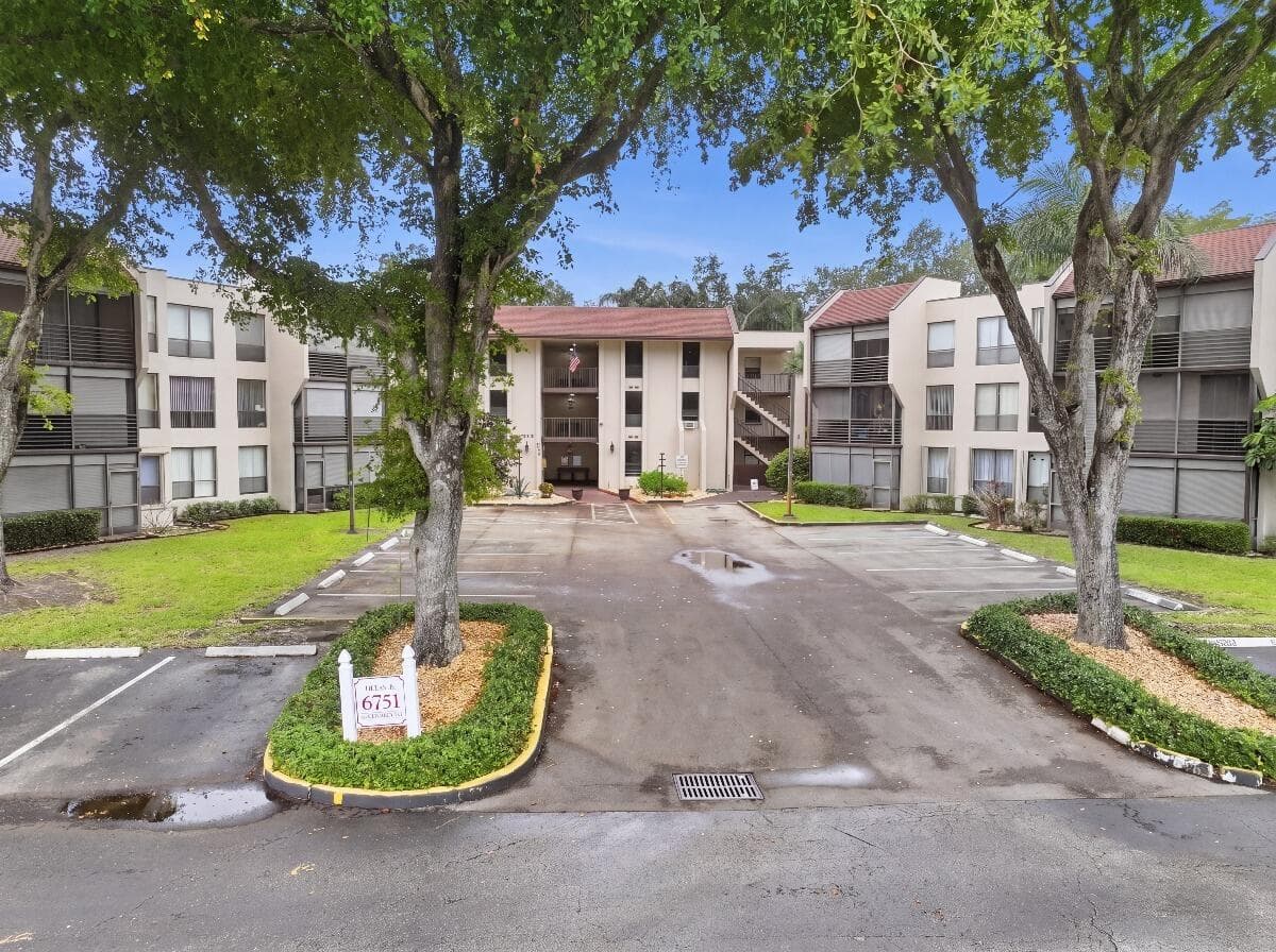6751 N University Drive Unit 212, Tamarac, FL 33321 — photo 3 of 55