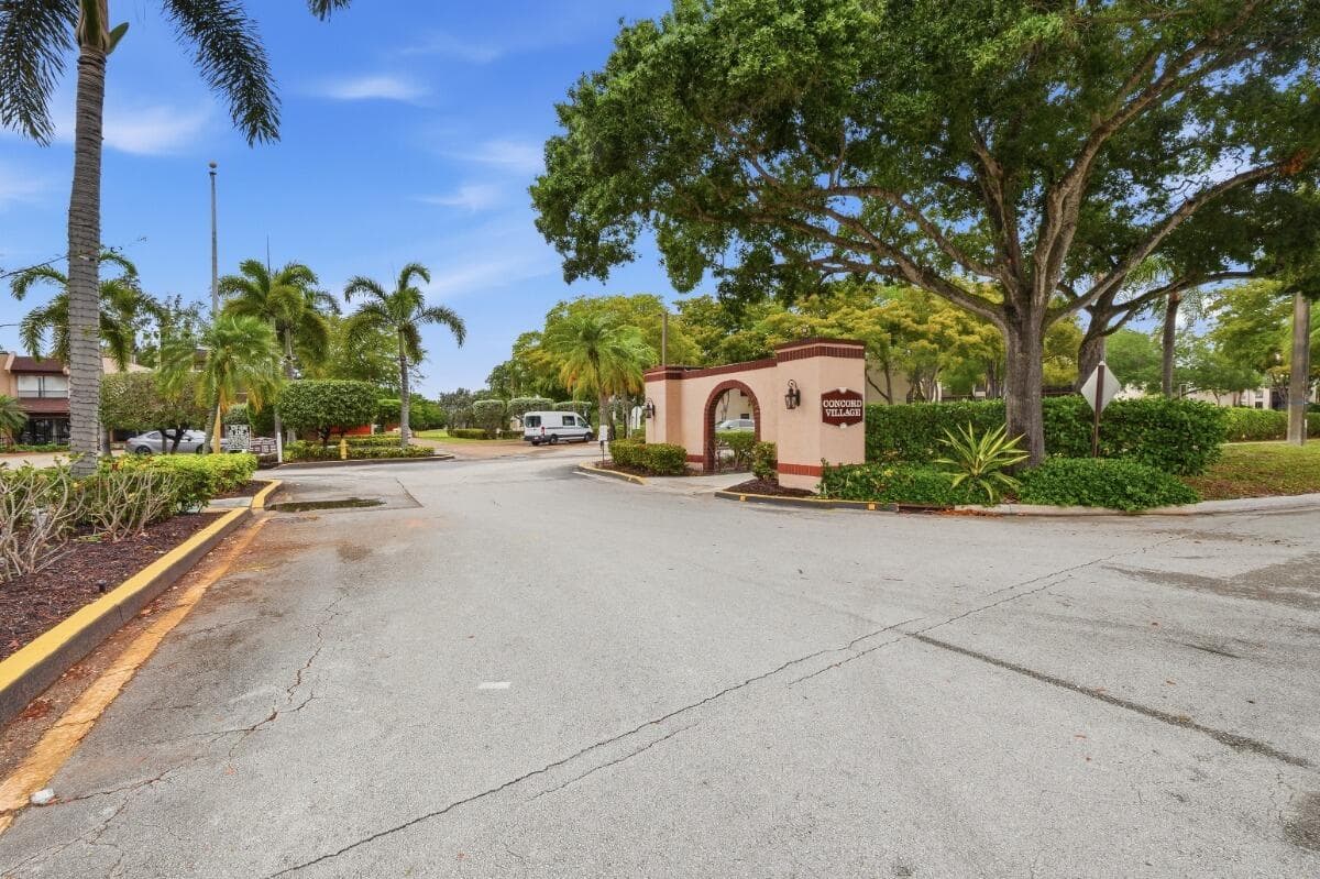 6751 N University Drive Unit 212, Tamarac, FL 33321 — photo 41 of 55