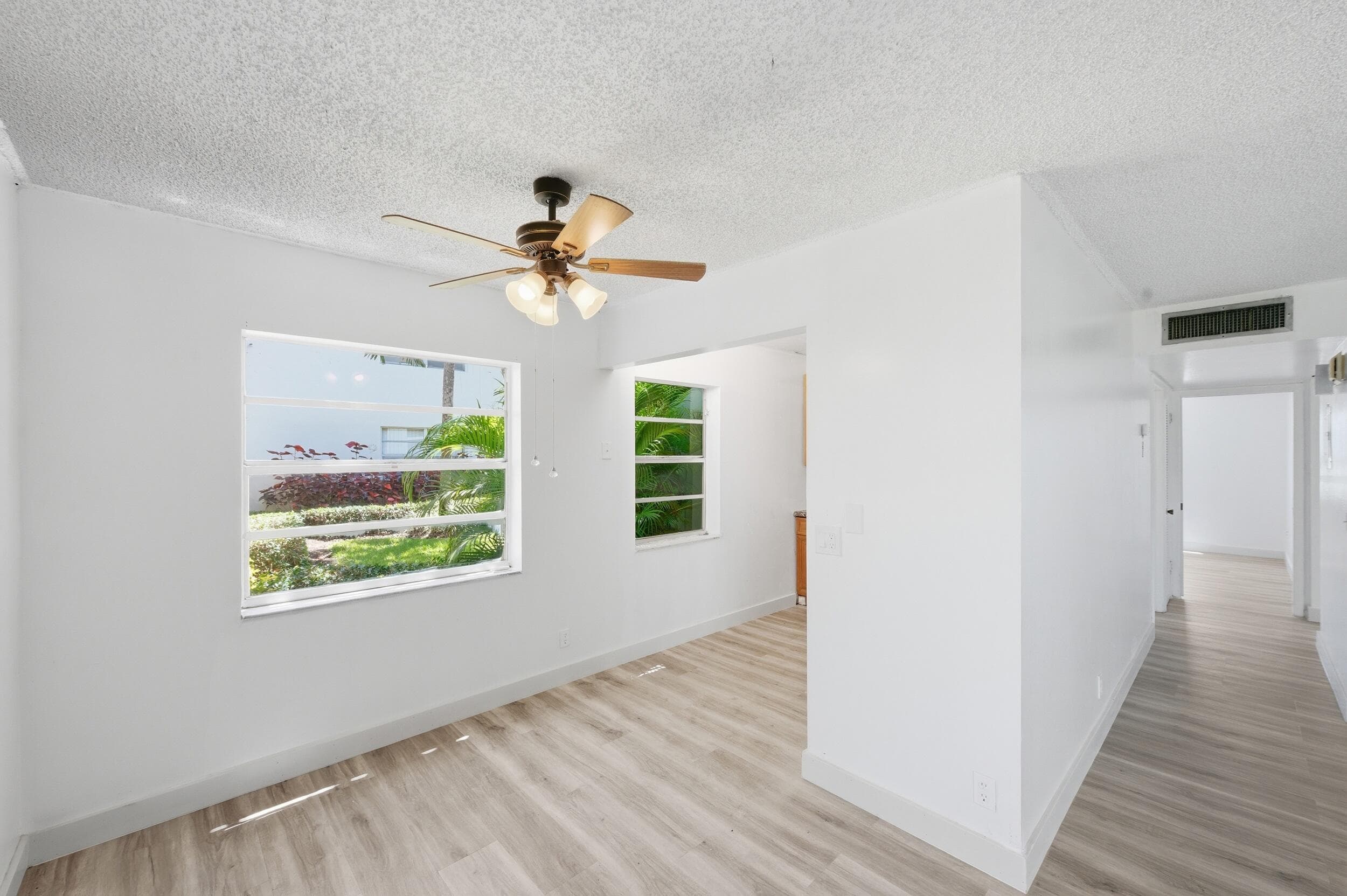452 Normandy J, Delray Beach, FL 33484 — photo 4 of 38