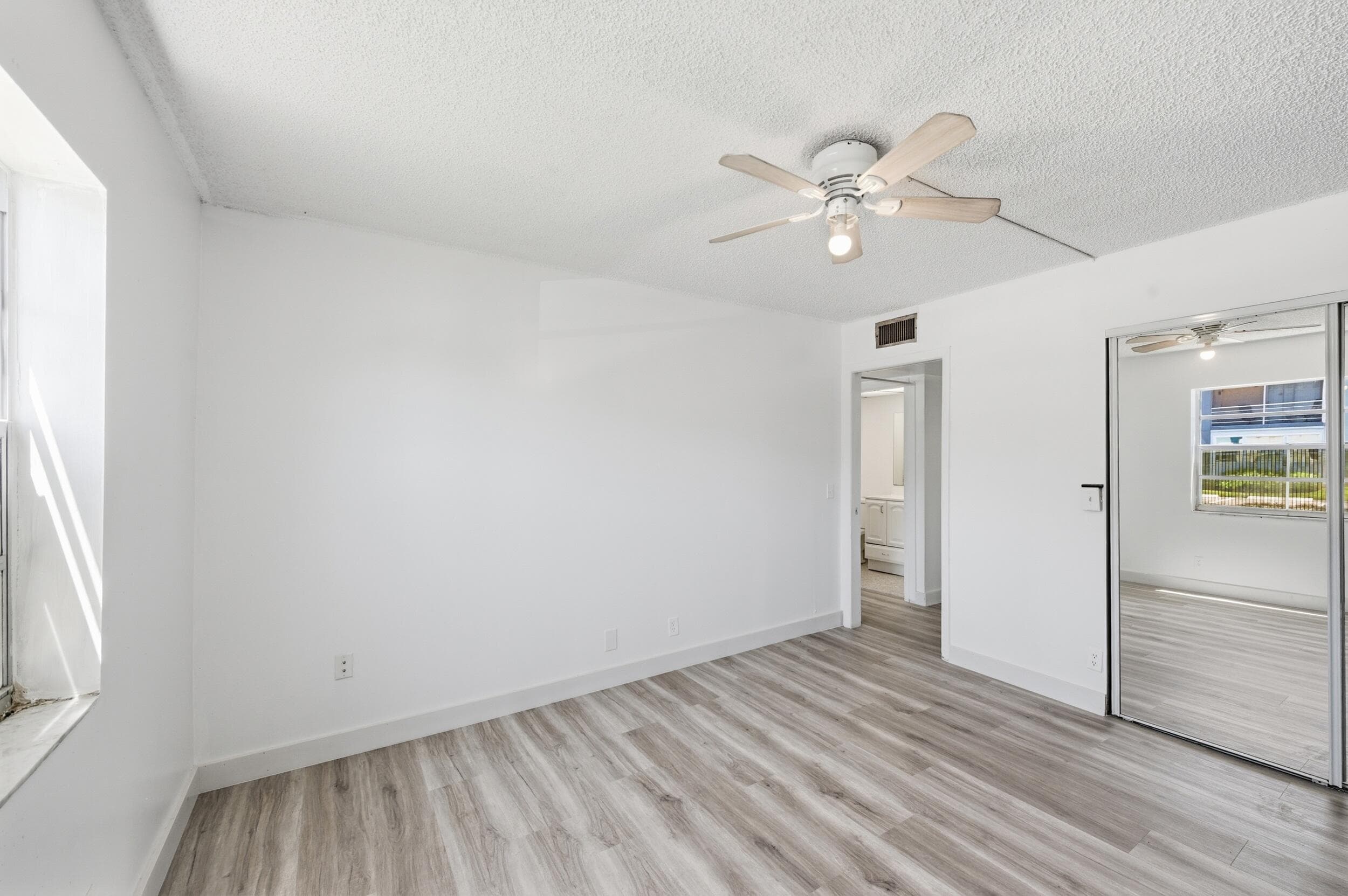 452 Normandy J, Delray Beach, FL 33484 — photo 6 of 38