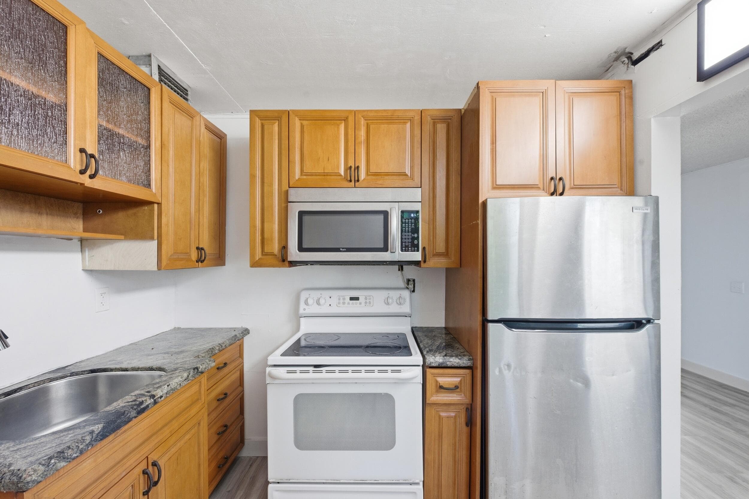452 Normandy J, Delray Beach, FL 33484 — photo 1 of 38