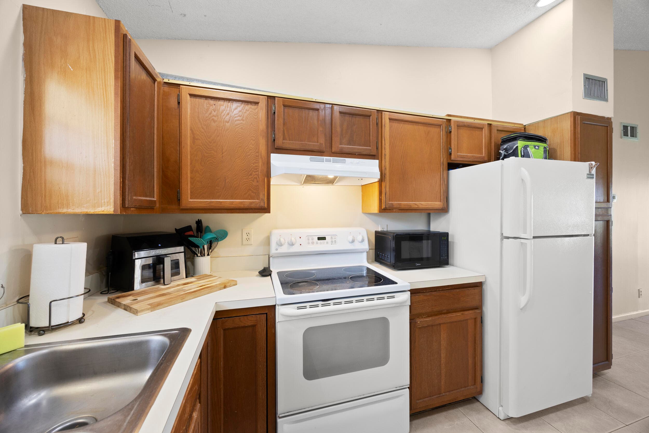 2600 Greenwood Terrace G201, Boca Raton, FL 33431 — photo 9 of 32