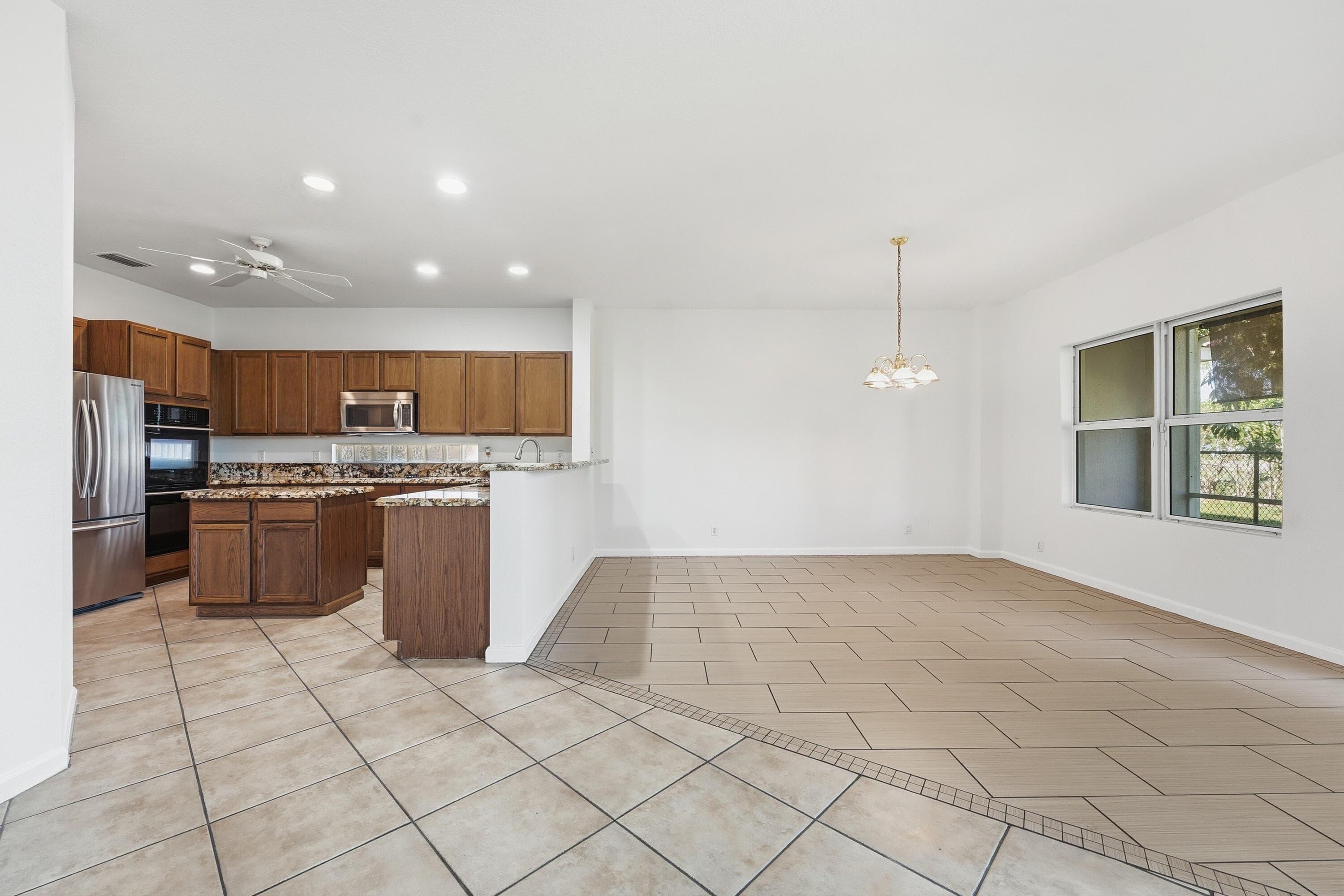 1275 Rosegate Boulevard, Riviera Beach, FL 33404 — photo 8 of 45