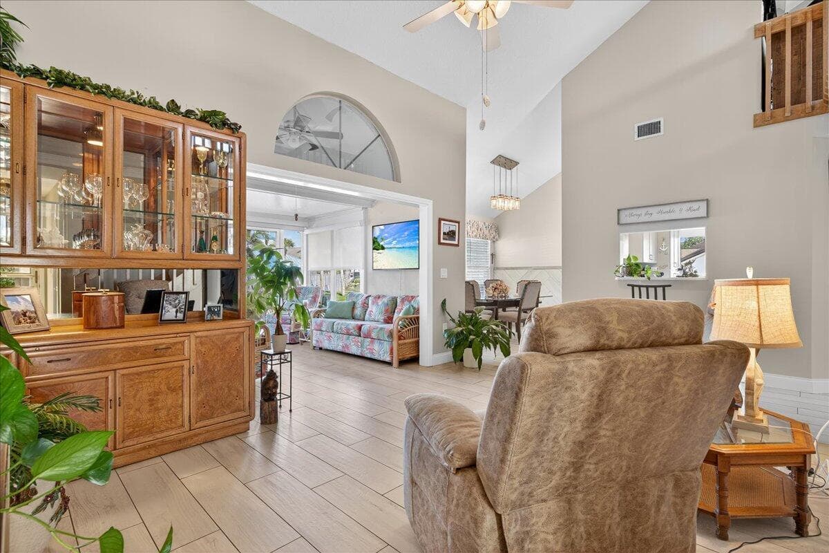 1827 Aynsley Way 4, Vero Beach, FL 32966 — photo 2 of 41