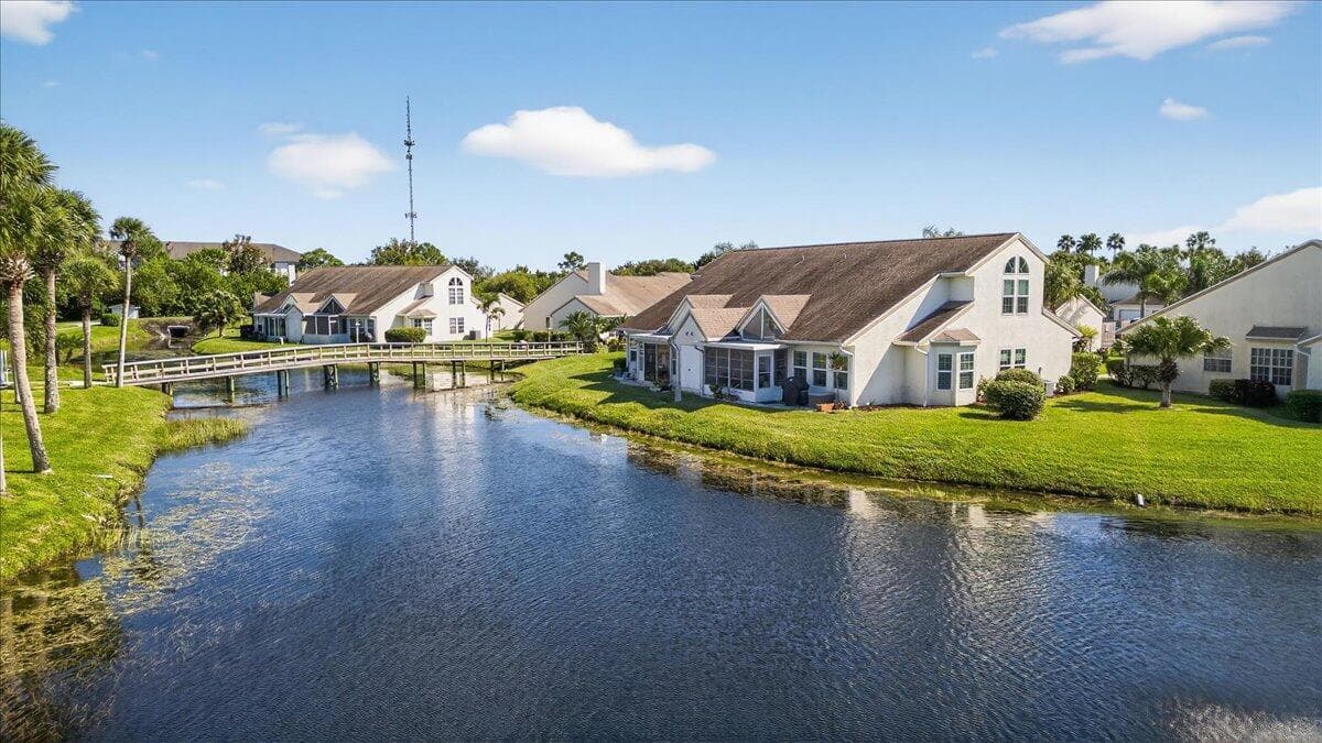 1827 Aynsley Way 4, Vero Beach, FL 32966 — photo 25 of 41