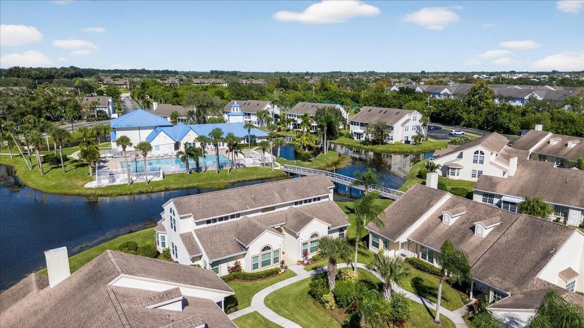1827 Aynsley Way 4, Vero Beach, FL 32966 — photo 27 of 41