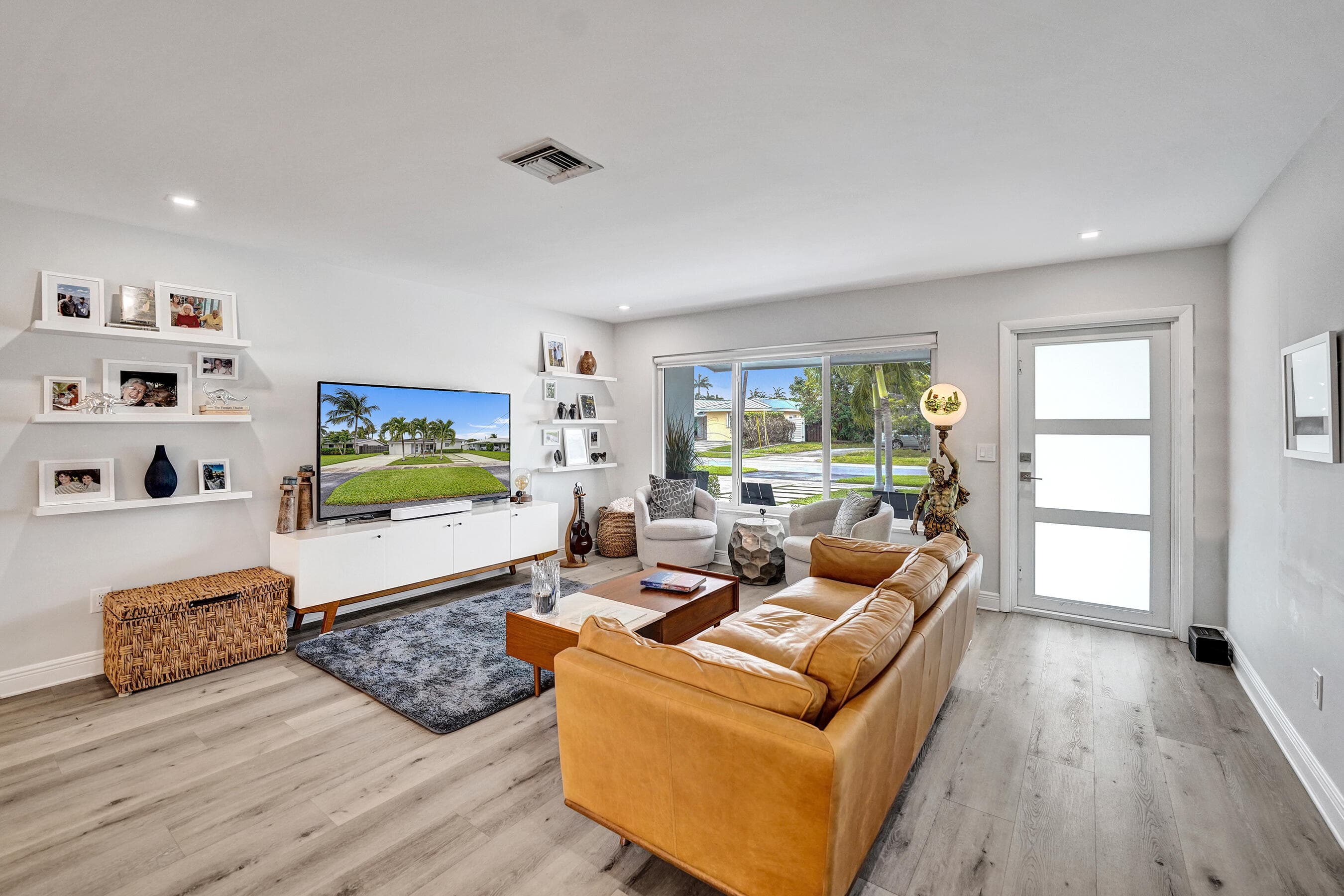 381 SE 3rd Street, Pompano Beach, FL 33060 — photo 5 of 41