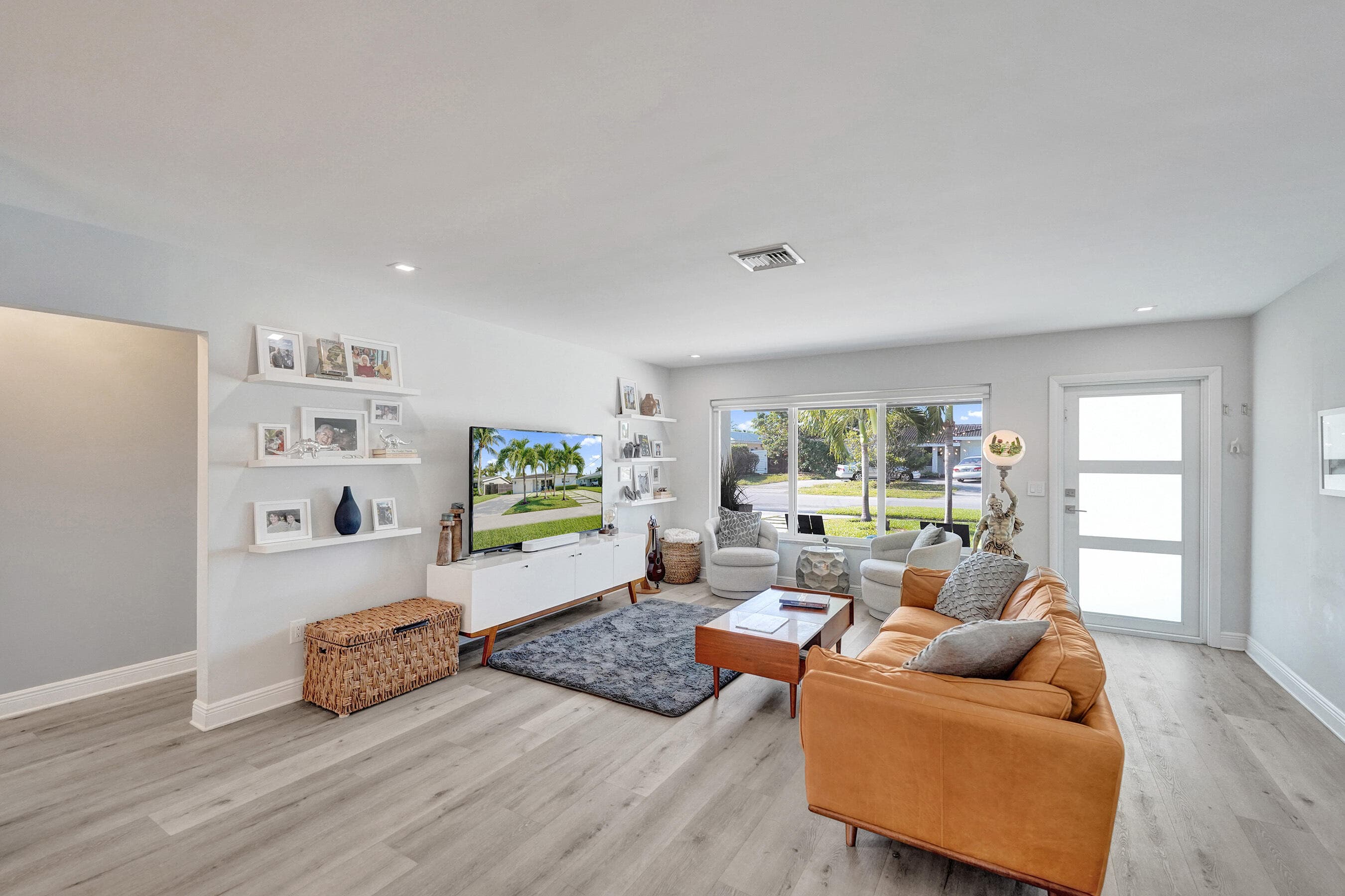 381 SE 3rd Street, Pompano Beach, FL 33060 — photo 7 of 41