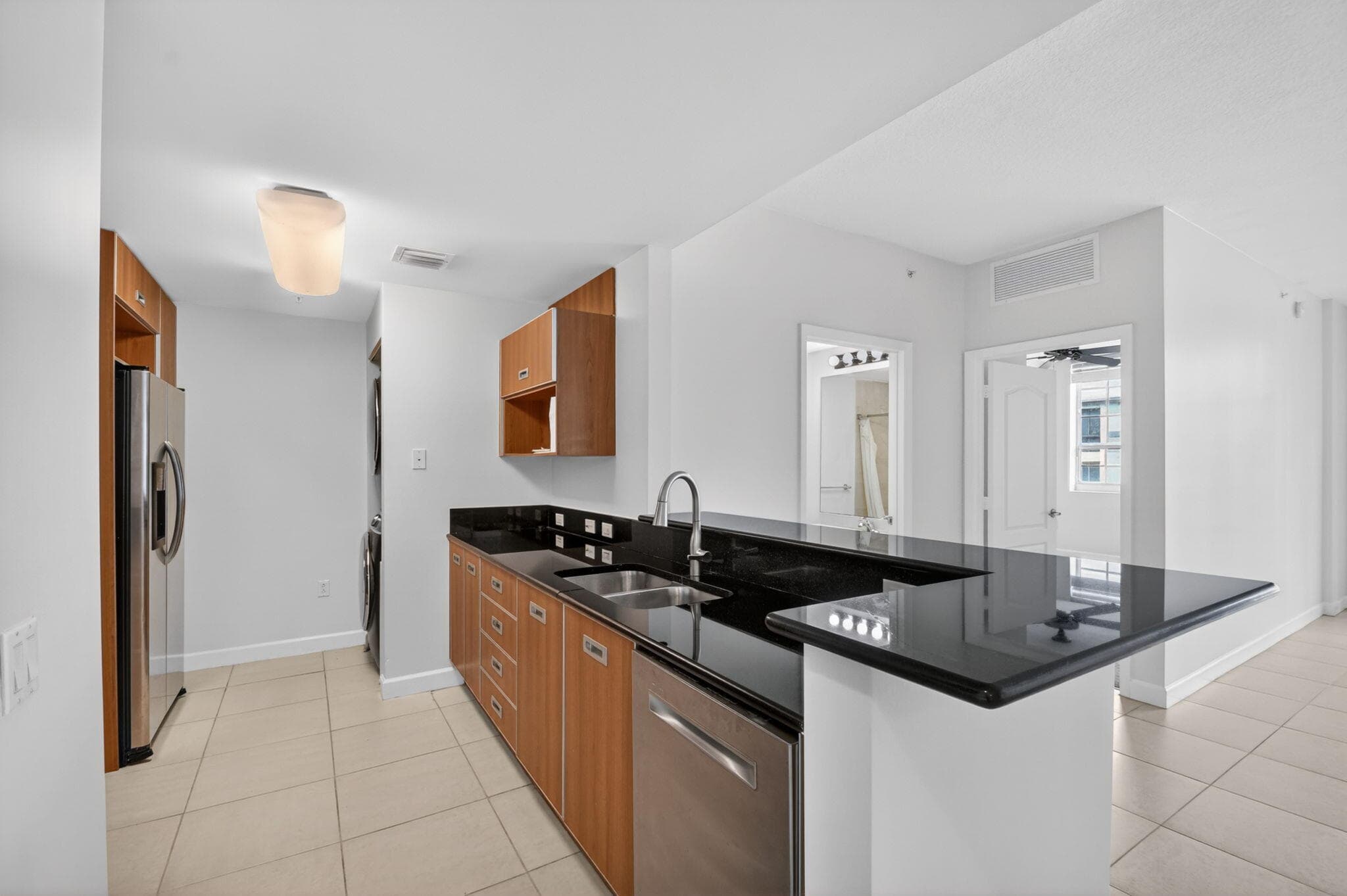 410 Evernia Street 630, West Palm Beach, FL 33401 — photo 7 of 57