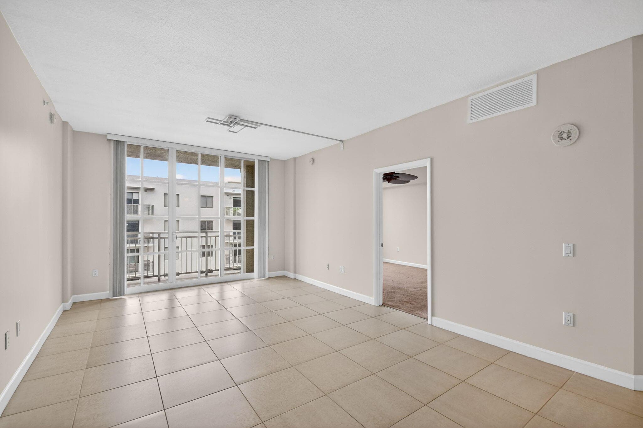 410 Evernia Street 630, West Palm Beach, FL 33401 — photo 13 of 57