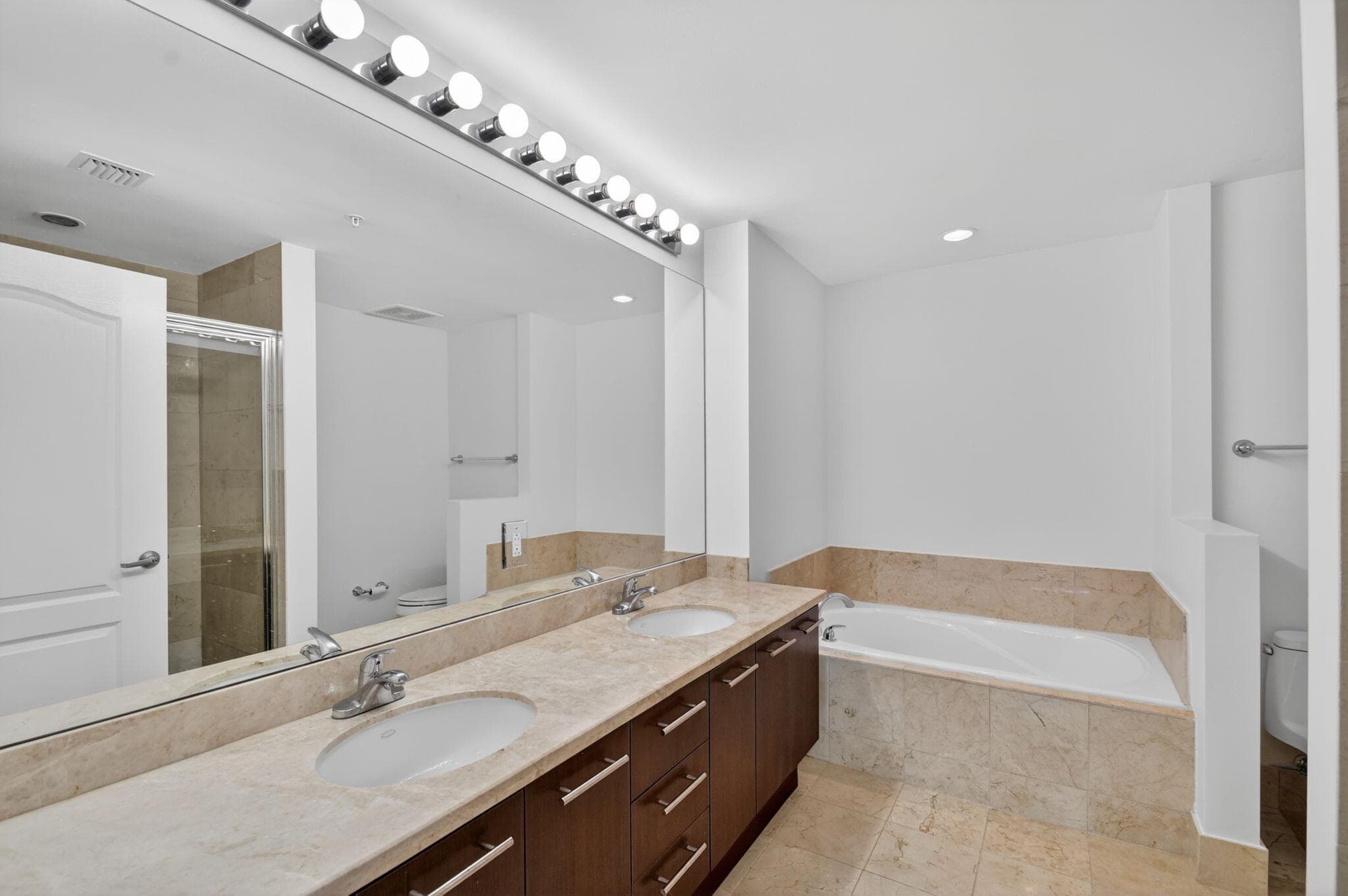 410 Evernia Street 630, West Palm Beach, FL 33401 — photo 26 of 57