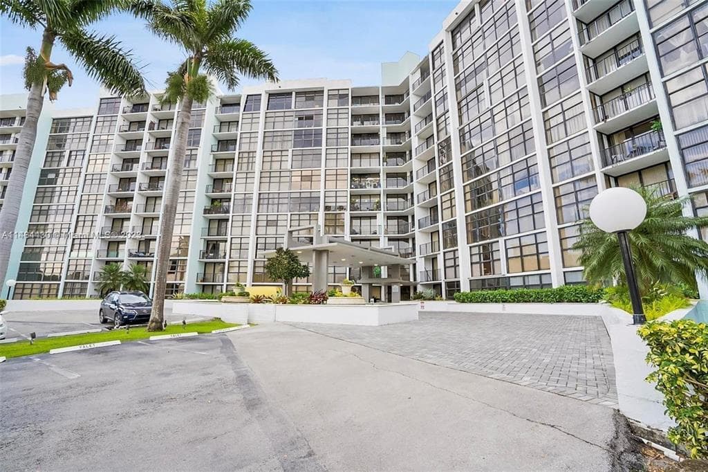 200 Leslie Drive 1128, Hallandale Beach, FL 33009 — photo 2 of 15