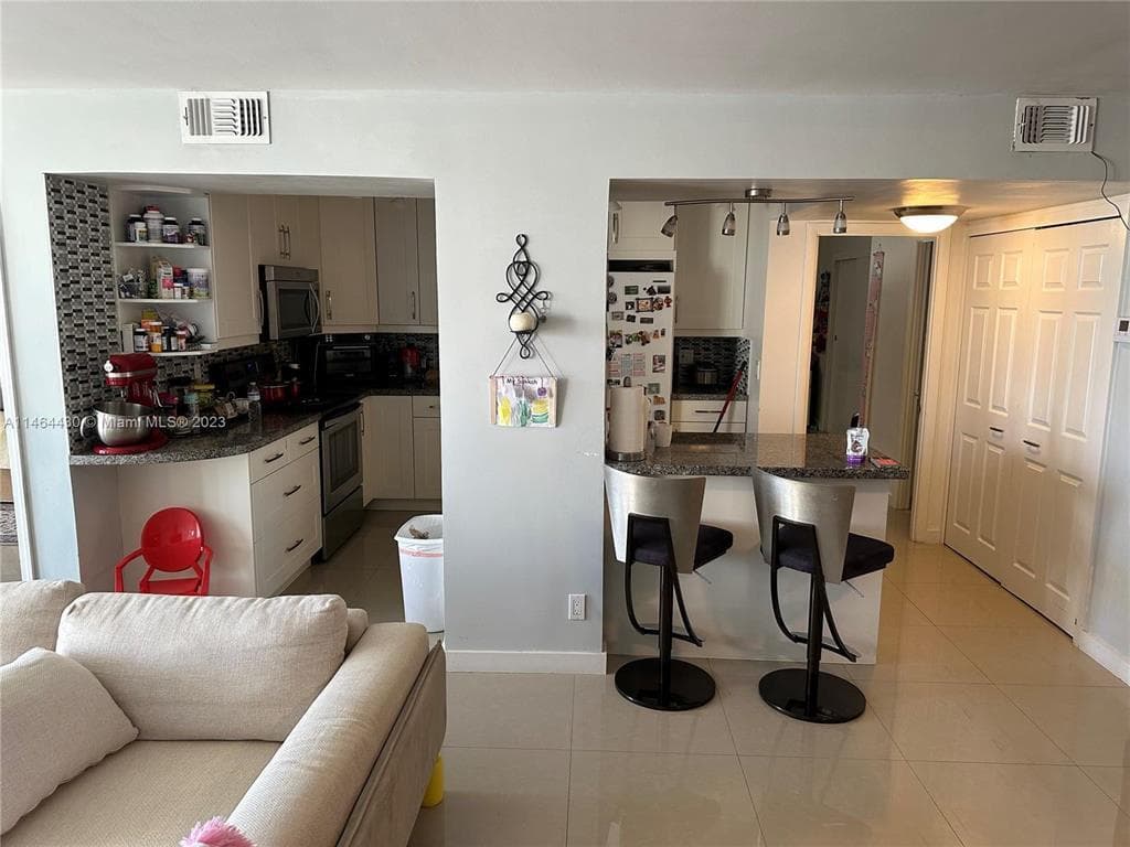 200 Leslie Drive 1128, Hallandale Beach, FL 33009 — photo 11 of 15