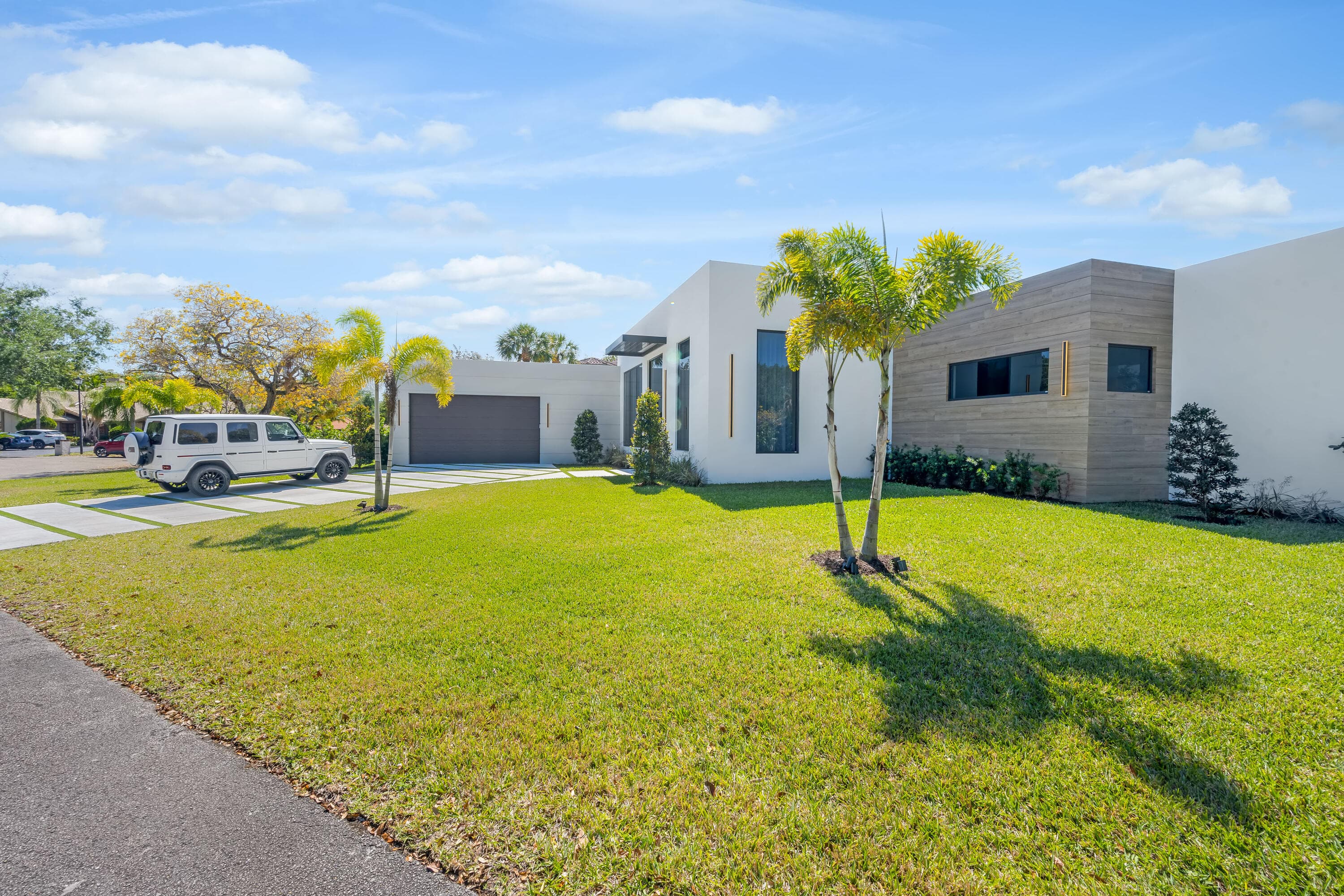 1000 SW 93rd Avenue, Plantation, FL 33324 — photo 3 of 21