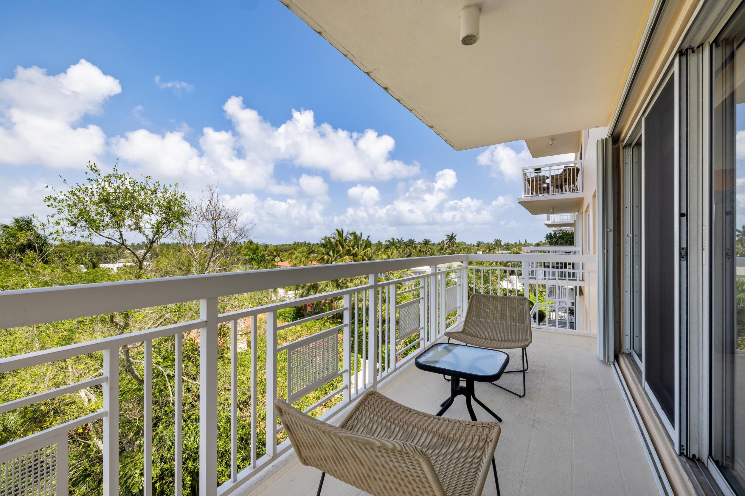 250 Bradley Place 606, Palm Beach, FL 33480 — photo 5 of 8