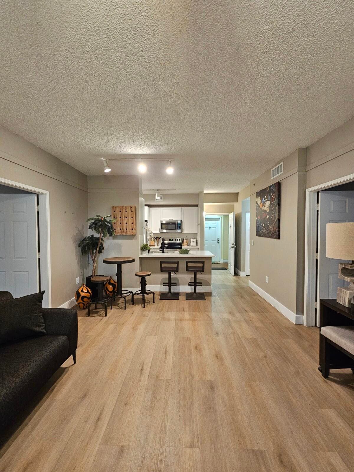 780 S Sapodilla Avenue 105, West Palm Beach, FL 33401 — photo 2 of 25
