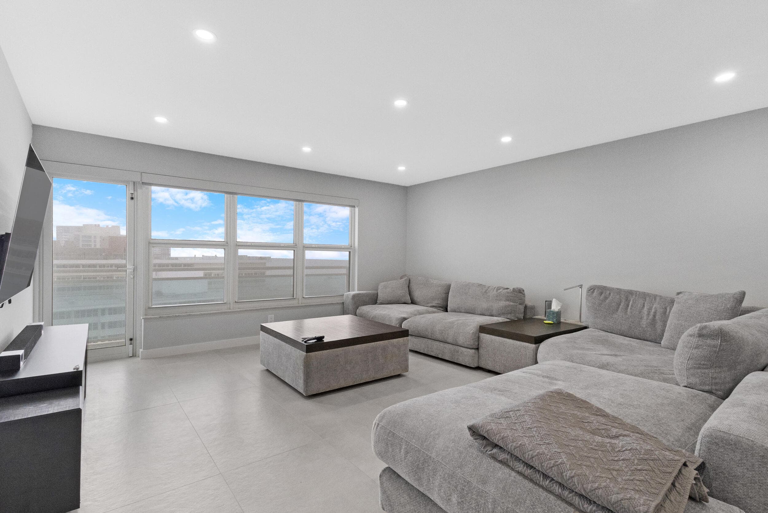 3900 Galt Ocean Drive 2114, Fort Lauderdale, FL 33308 — photo 2 of 48