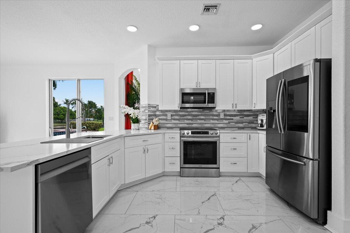 6445 Kirsten Way, Lake Worth, FL 33467 — photo 7 of 52