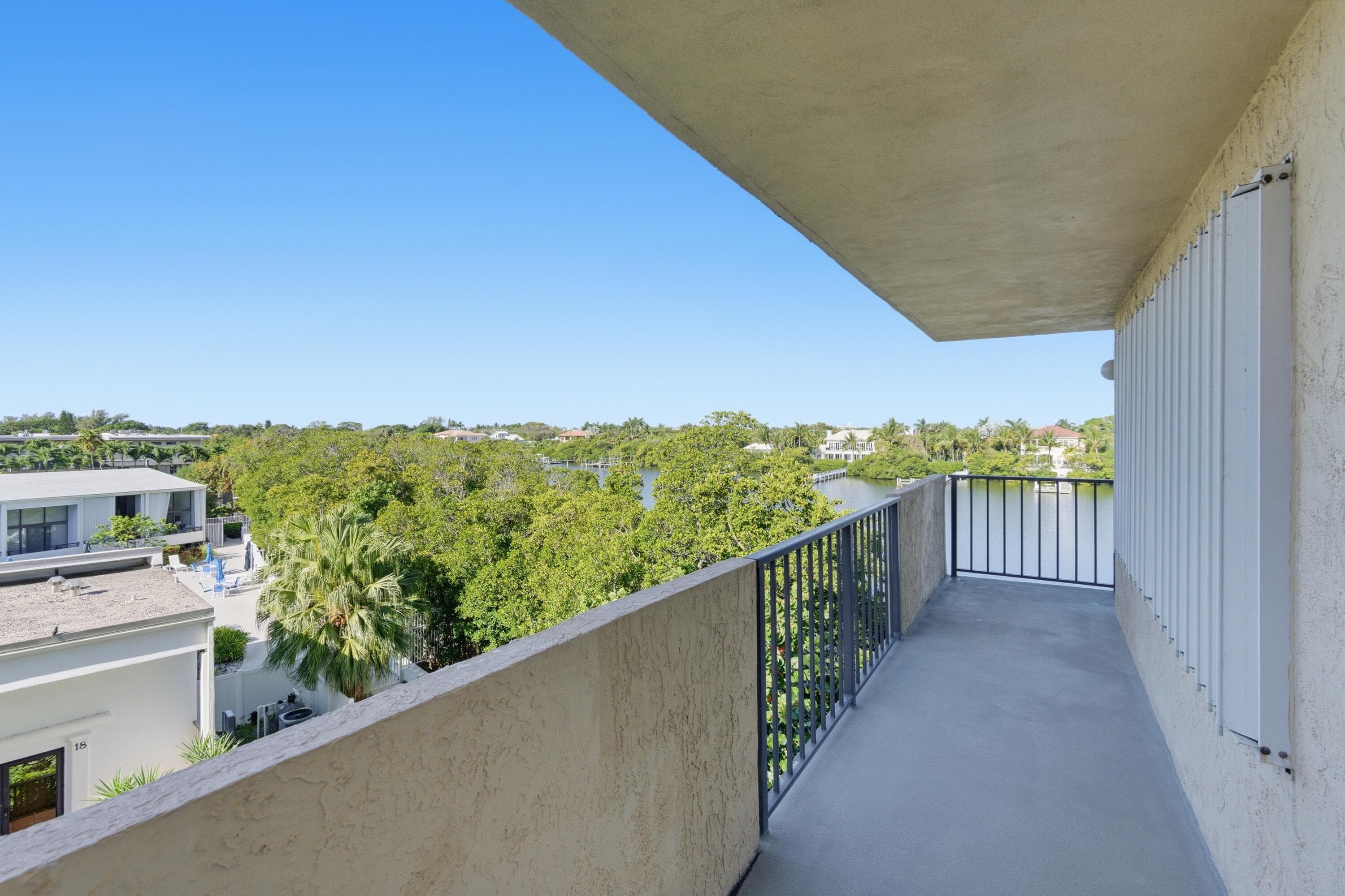 3581 S Ocean Boulevard Apt 4e, South Palm Beach, FL 33480 — photo 30 of 62