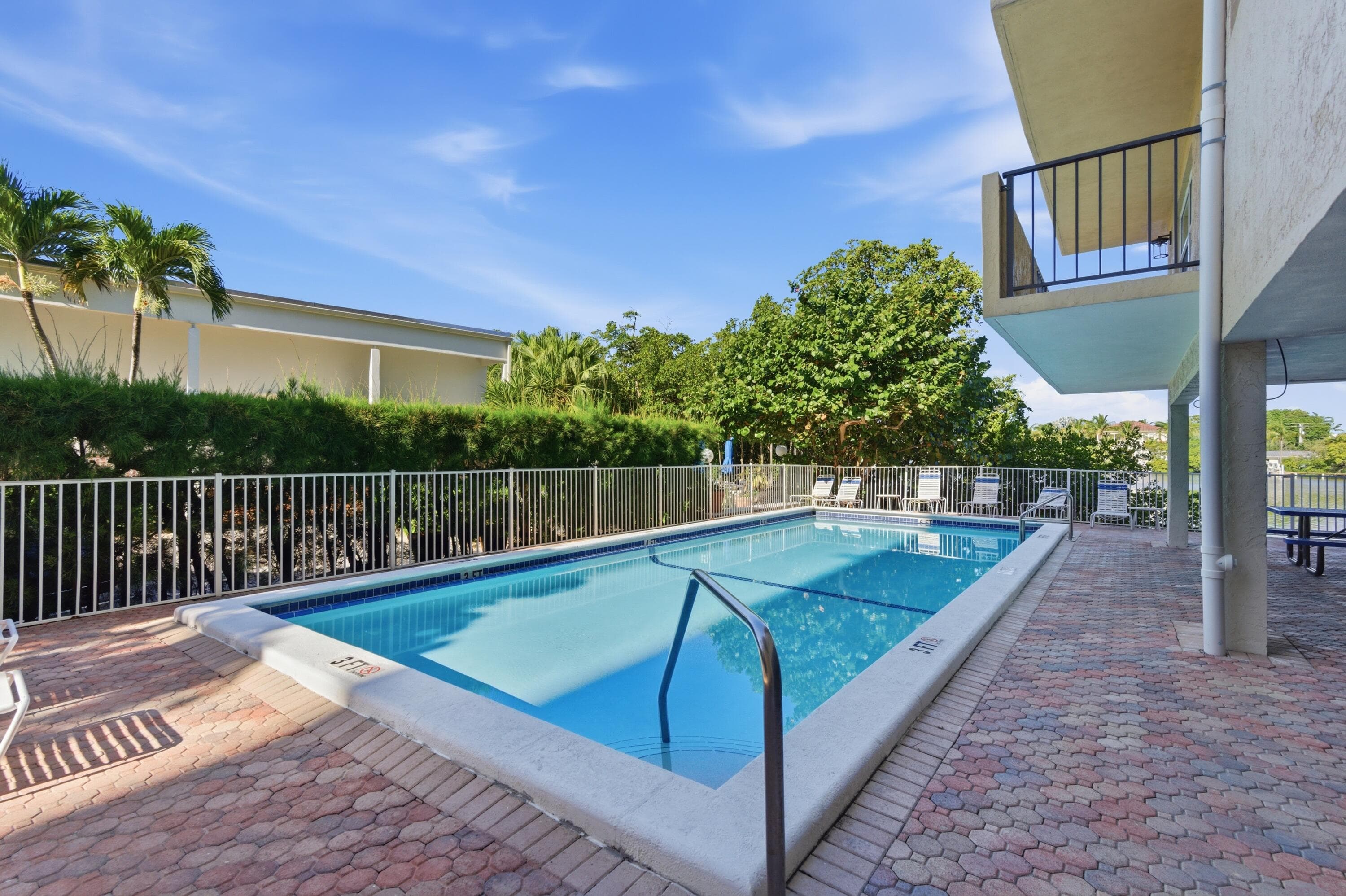 3581 S Ocean Boulevard Apt 4e, South Palm Beach, FL 33480 — photo 2 of 62