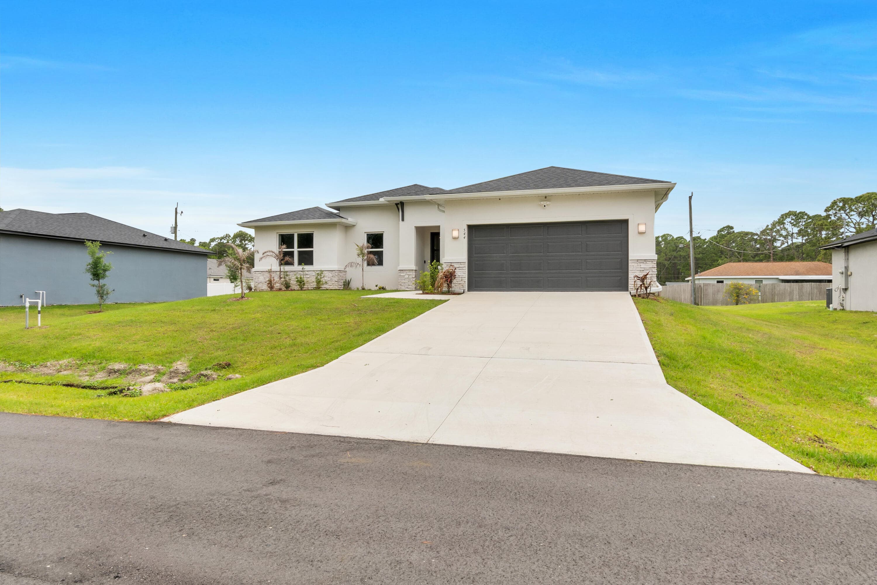 544 Higgs Avenue NW, Palm Bay, FL 32907 — photo 2 of 16
