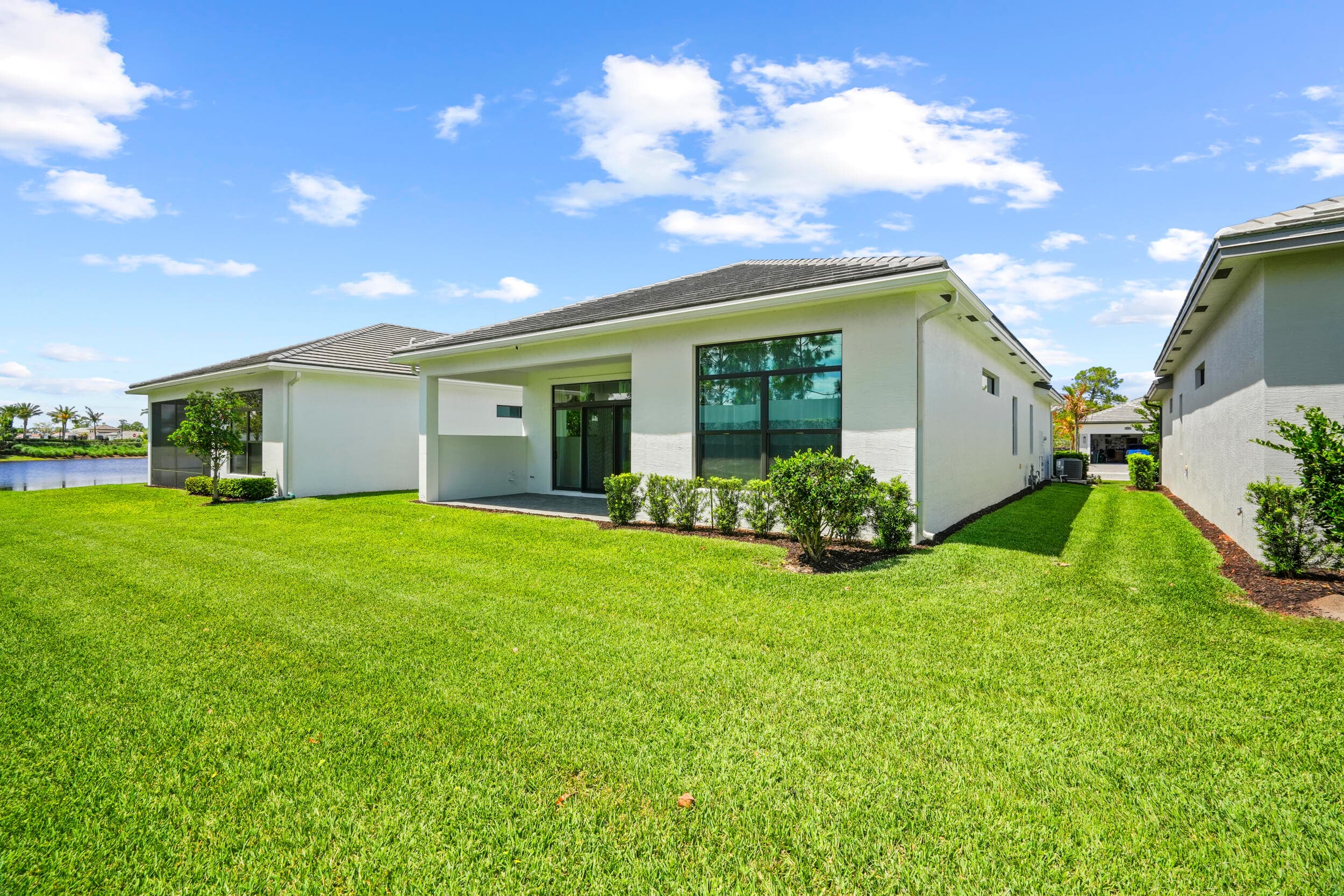 2752 SE Ashfield Drive, Port St. Lucie, FL 34984 — photo 34 of 39