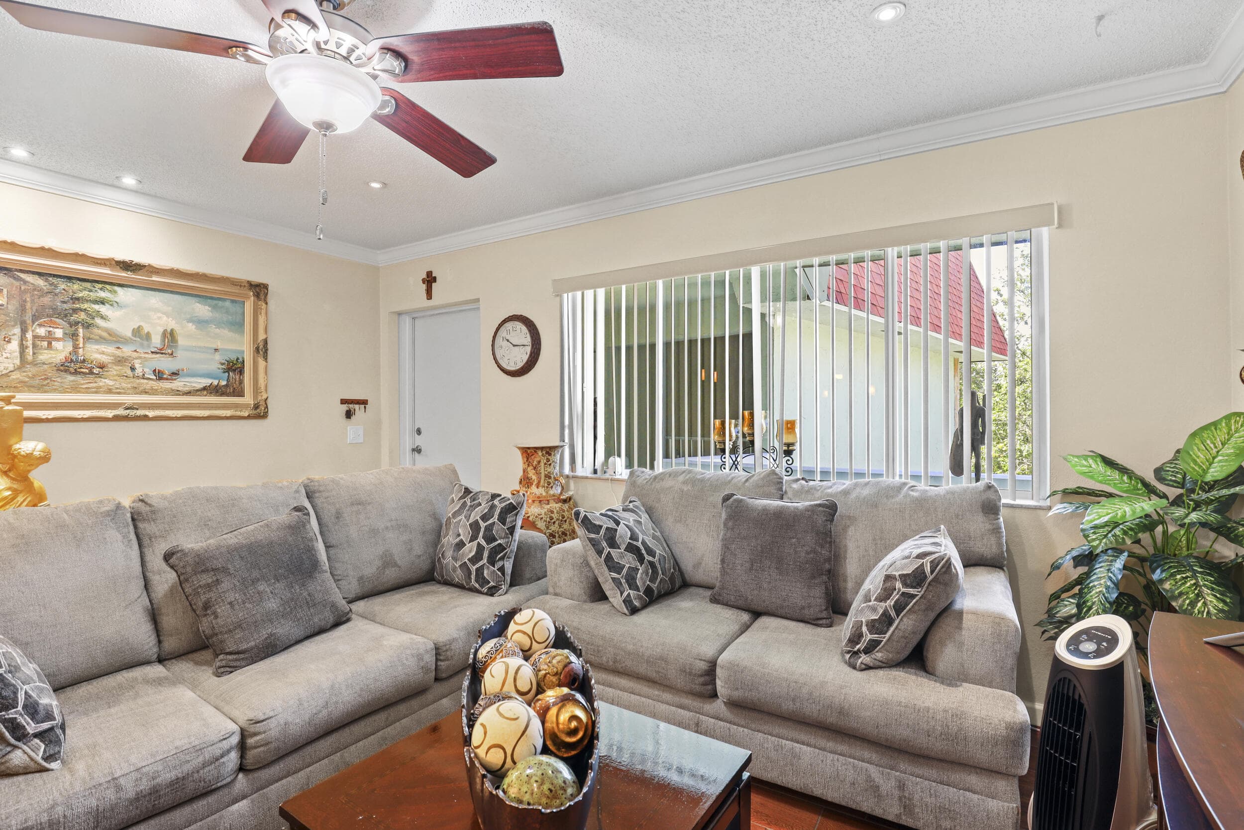 3100 Springdale Boulevard 308, Palm Springs, FL 33461 — photo 4 of 31