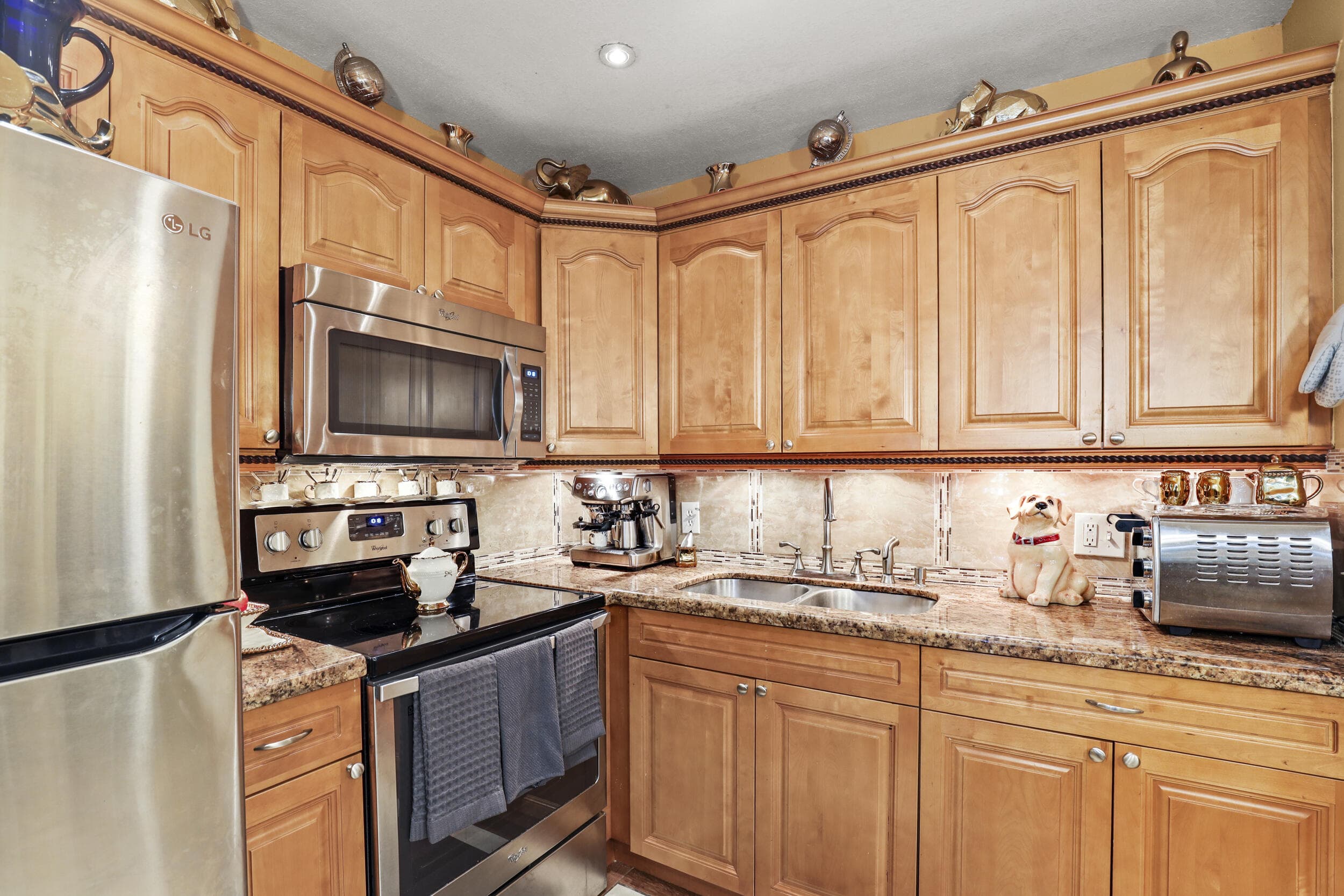 3100 Springdale Boulevard 308, Palm Springs, FL 33461 — photo 13 of 31