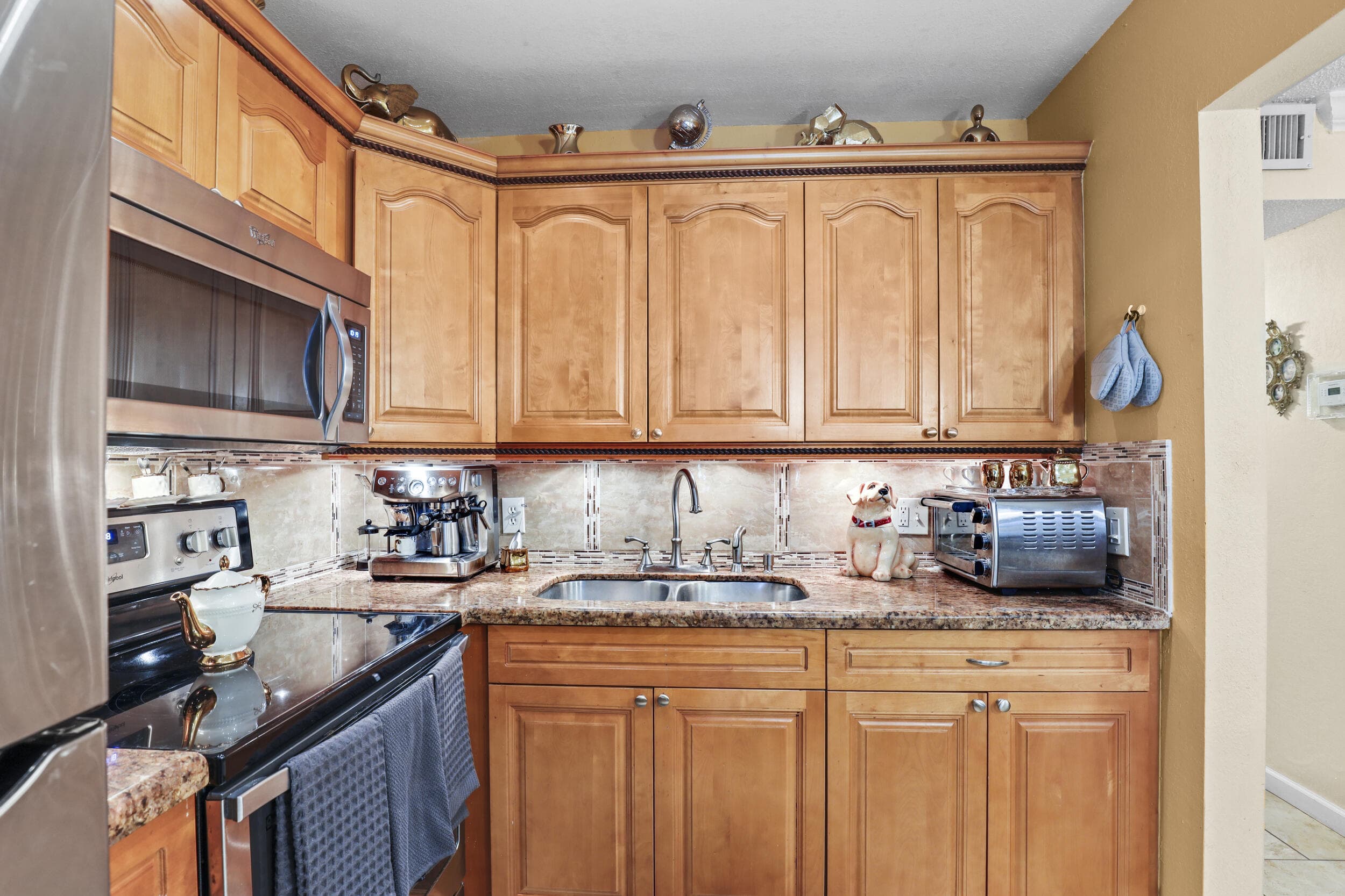 3100 Springdale Boulevard 308, Palm Springs, FL 33461 — photo 14 of 31