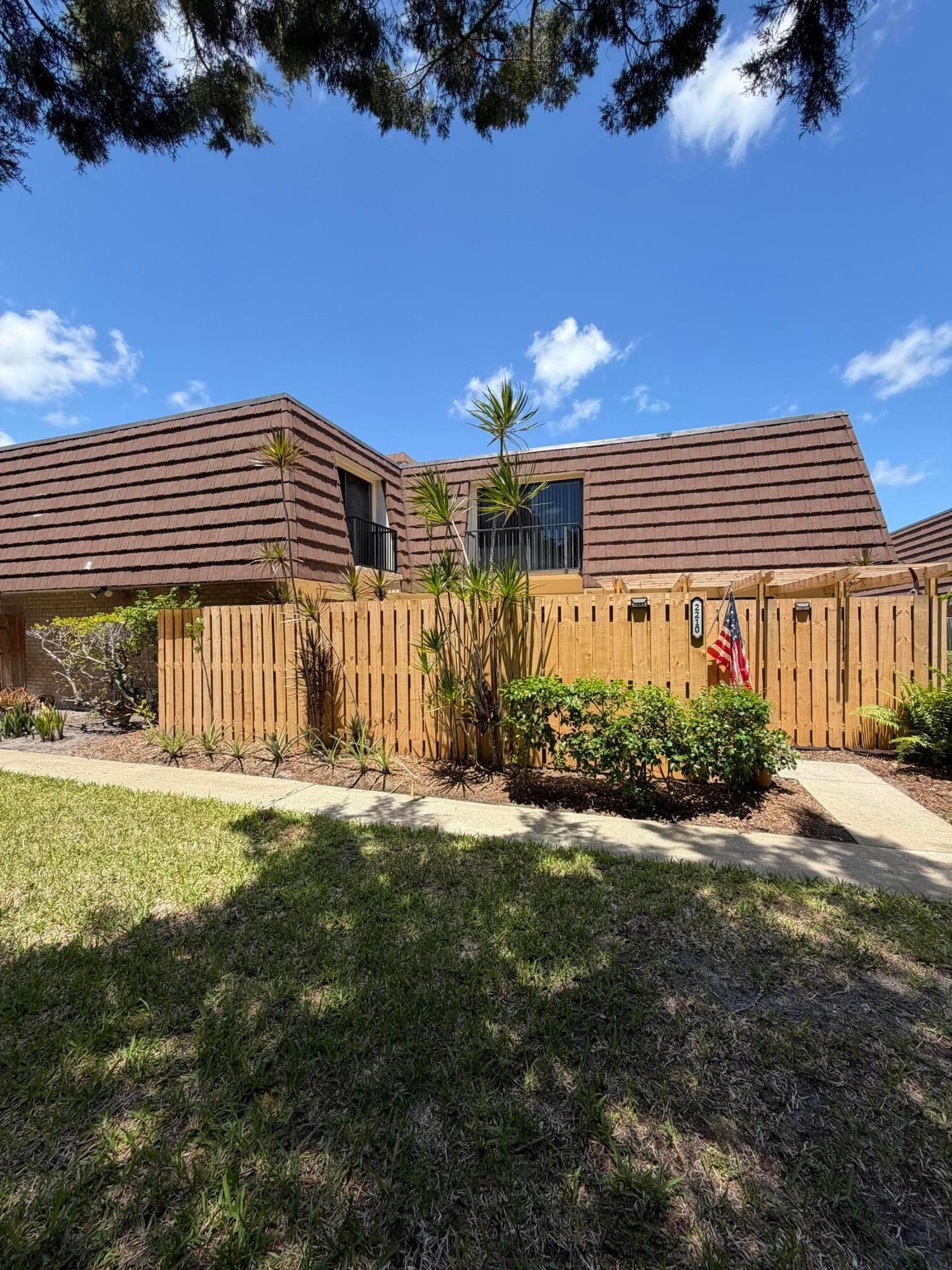 2210 22nd Lane, Palm Beach Gardens, FL 33418 — photo 1 of 15