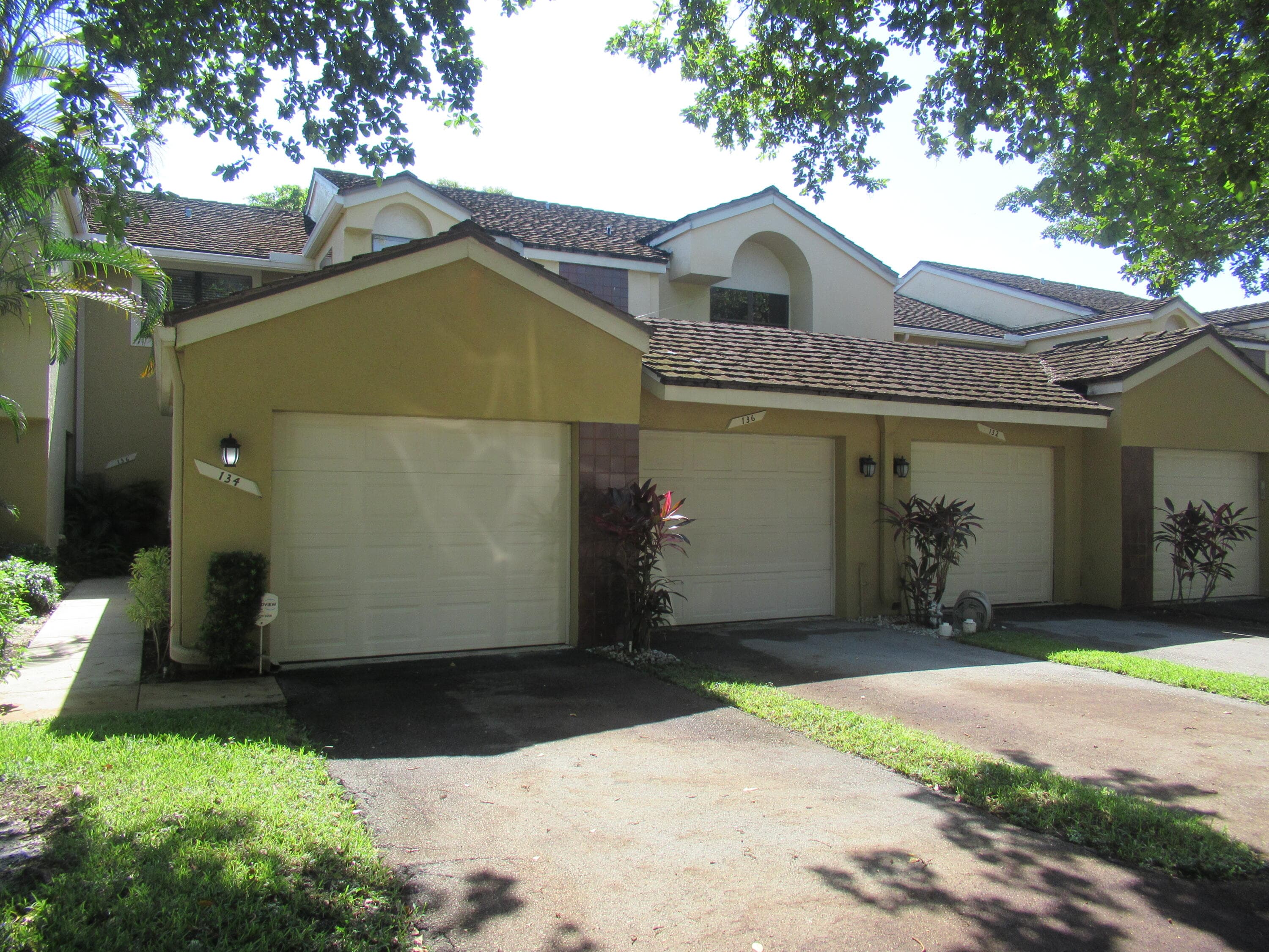 134 NW 98th Terrace, Plantation, FL 33324 — photo 2 of 17
