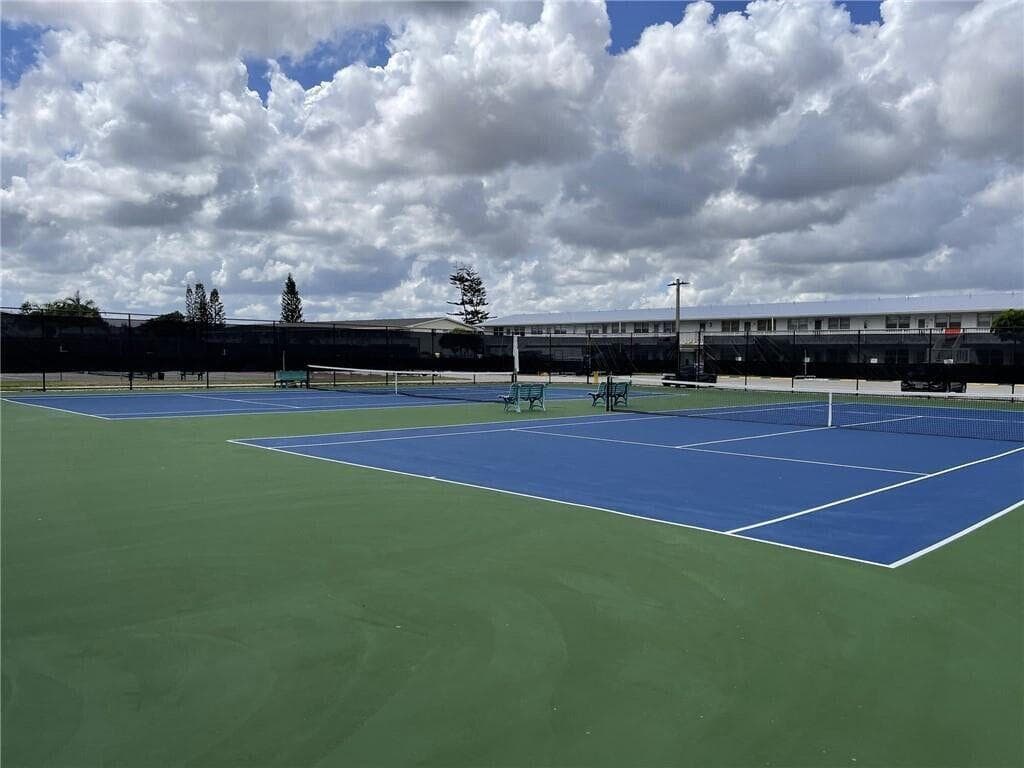 202 Wellington D, West Palm Beach, FL 33417 — photo 28 of 38