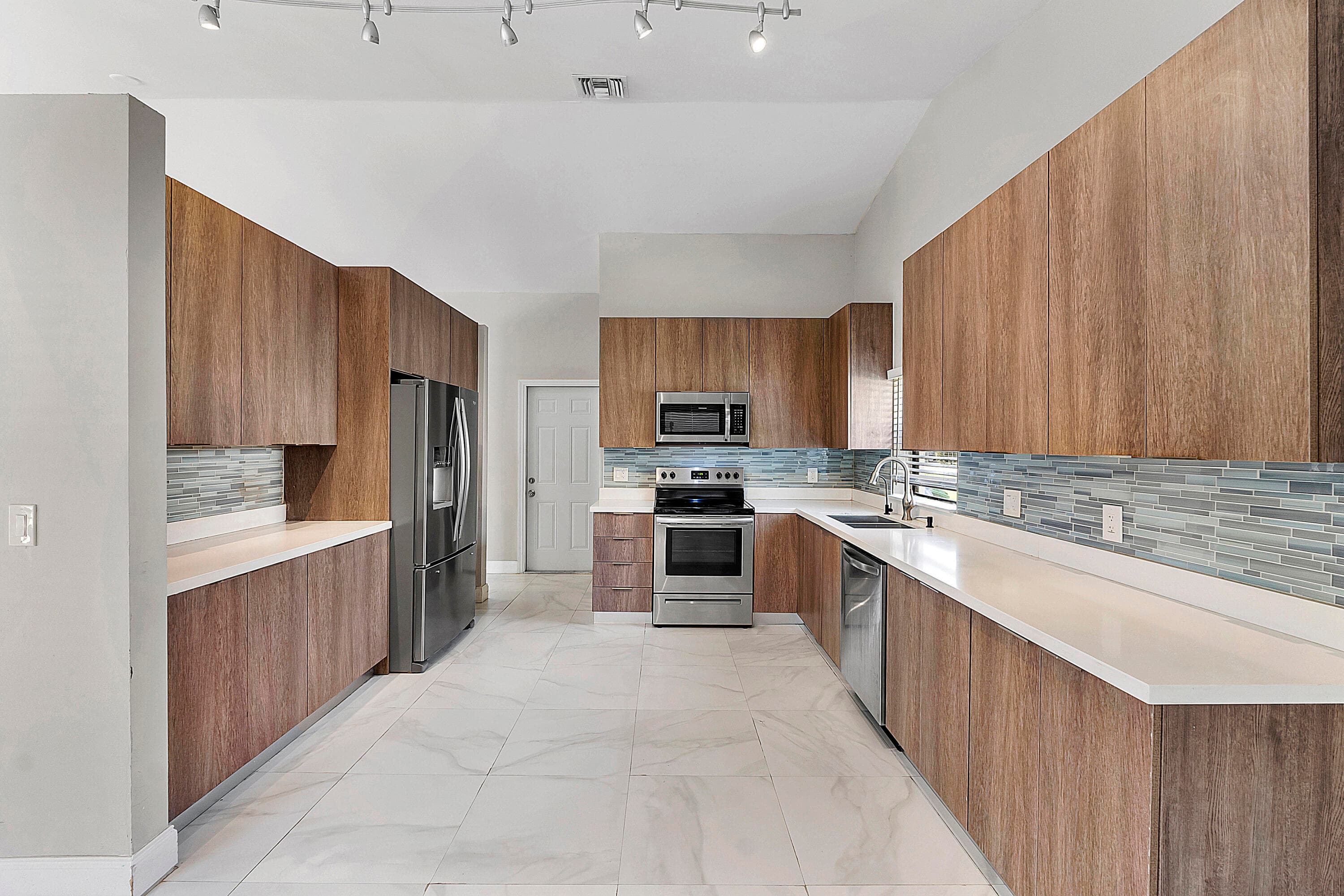 11461 NW 39th Street, Coral Springs, FL 33065 — photo 11 of 15