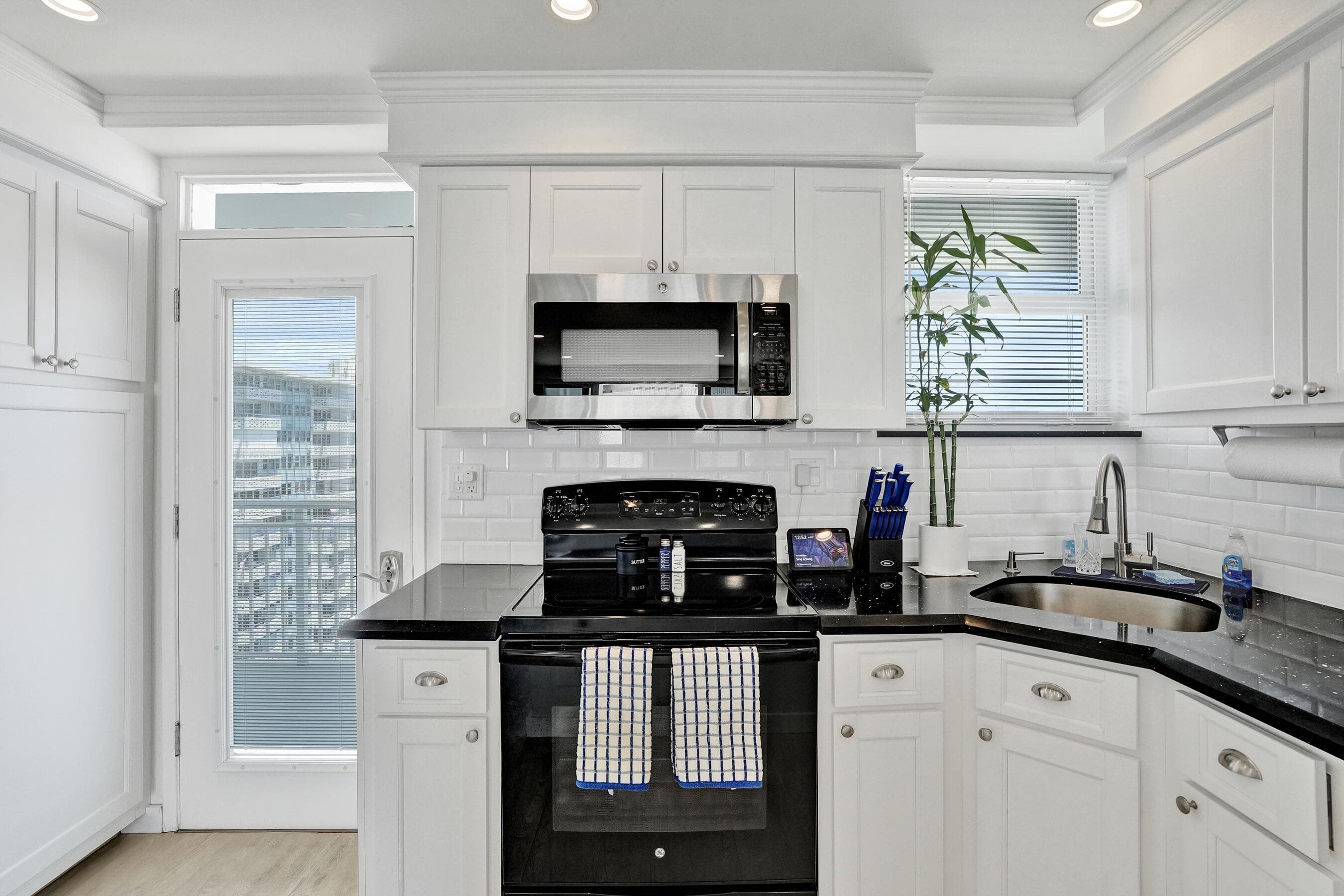 1920 S Ocean Drive 1504, Fort Lauderdale, FL 33316 — photo 14 of 51