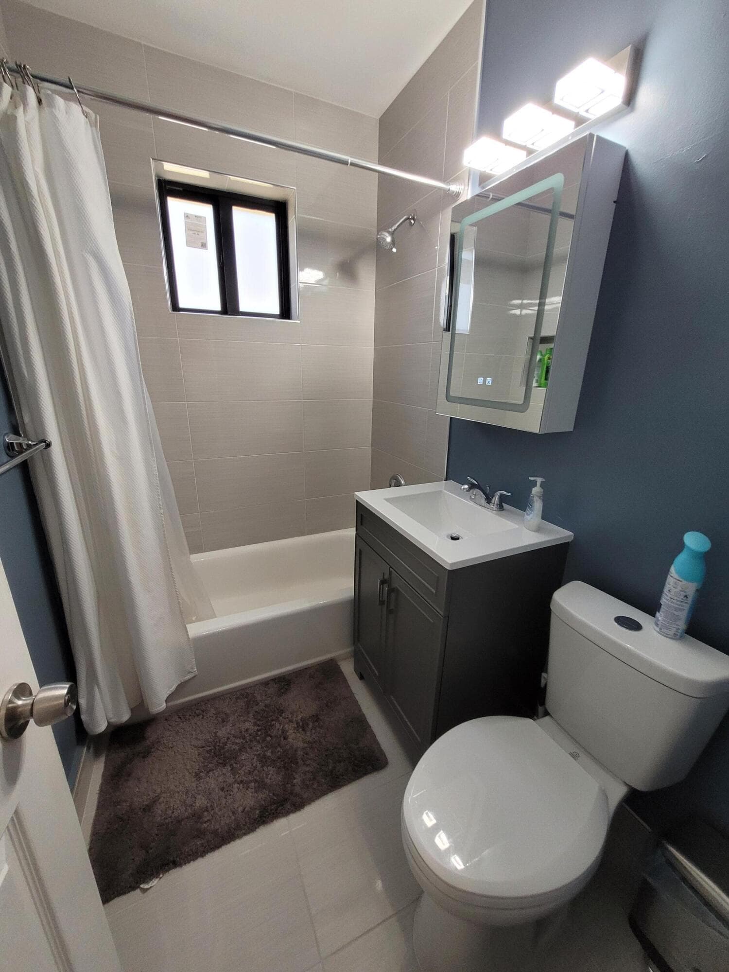 1060 NE 122nd Street, North Miami, FL 33161 — photo 18 of 59